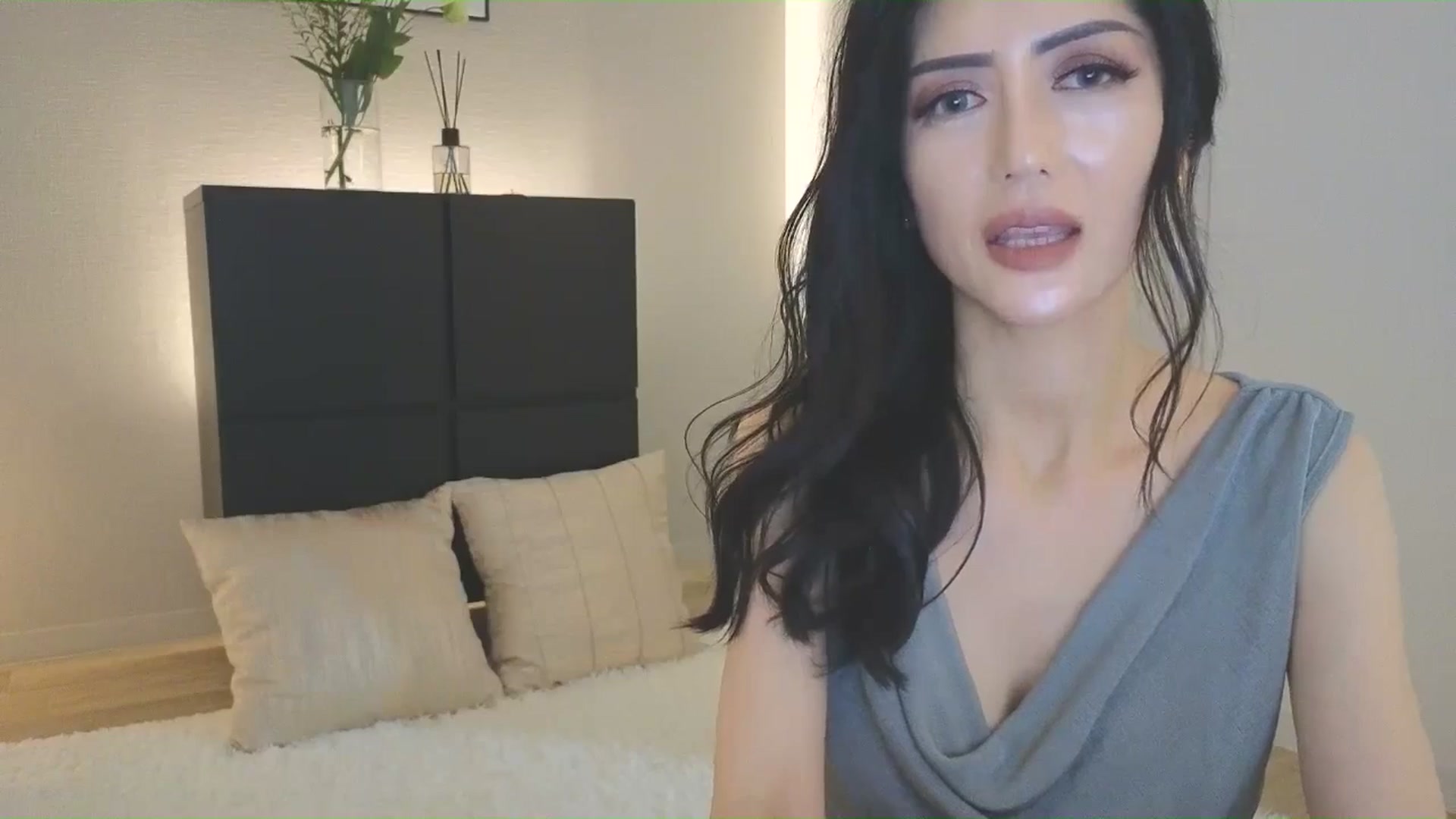 Gallery image thumbnail from Eleah's myfreecams stream on, 07/17/2025, 08:16 image 13 of 20