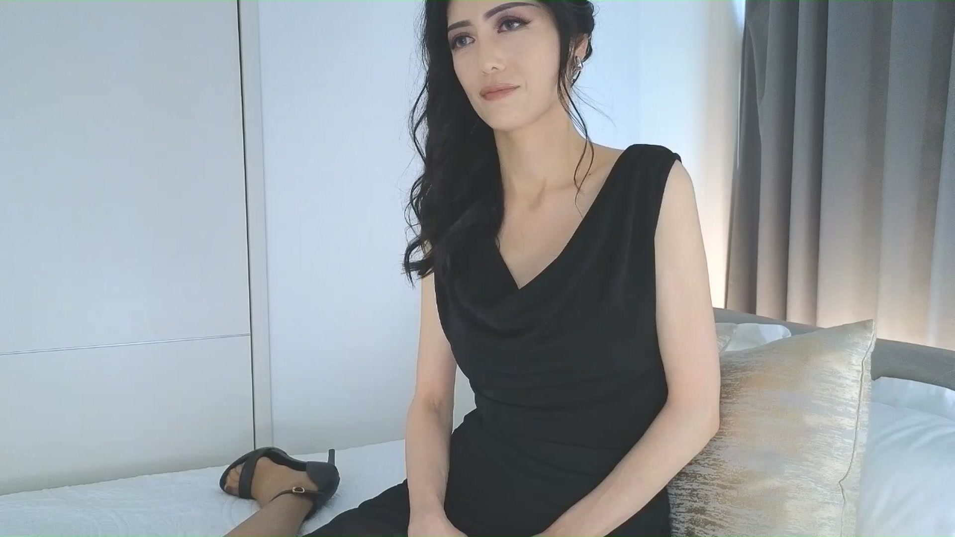 Gallery image thumbnail from Eleah's myfreecams stream on, 07/27/2025, 02:23 image 10 of 20