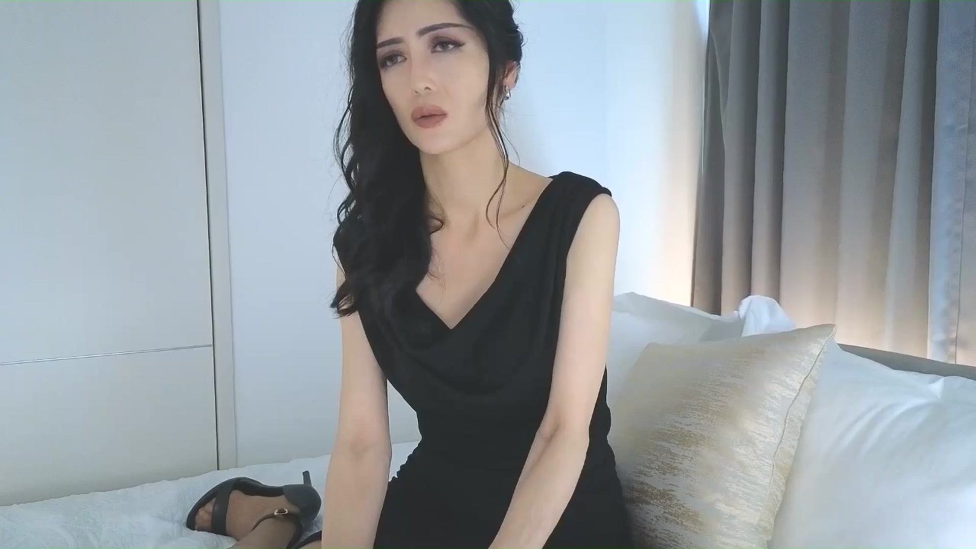 Gallery image thumbnail from Eleah's myfreecams stream on, 07/27/2025, 06:45 image 5 of 20