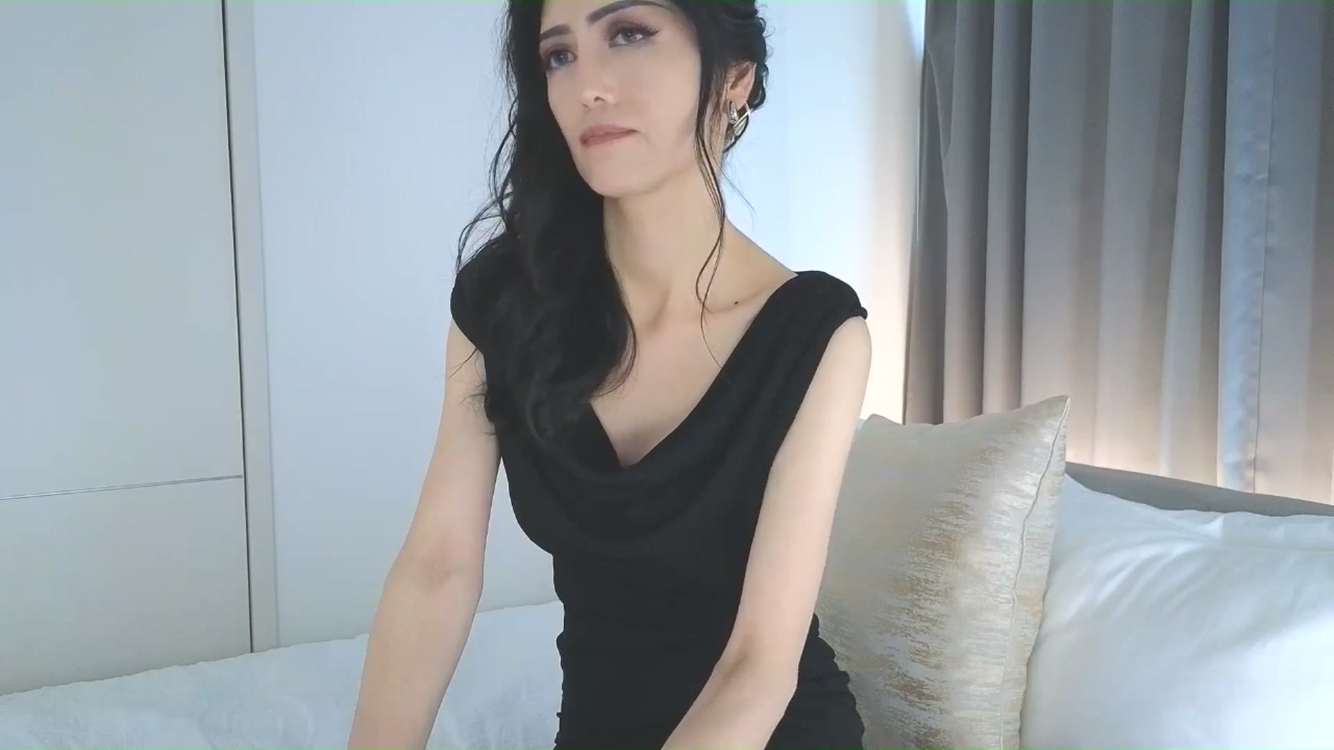 Gallery image thumbnail from Eleah's myfreecams stream on, 07/27/2025, 06:45 image 16 of 20