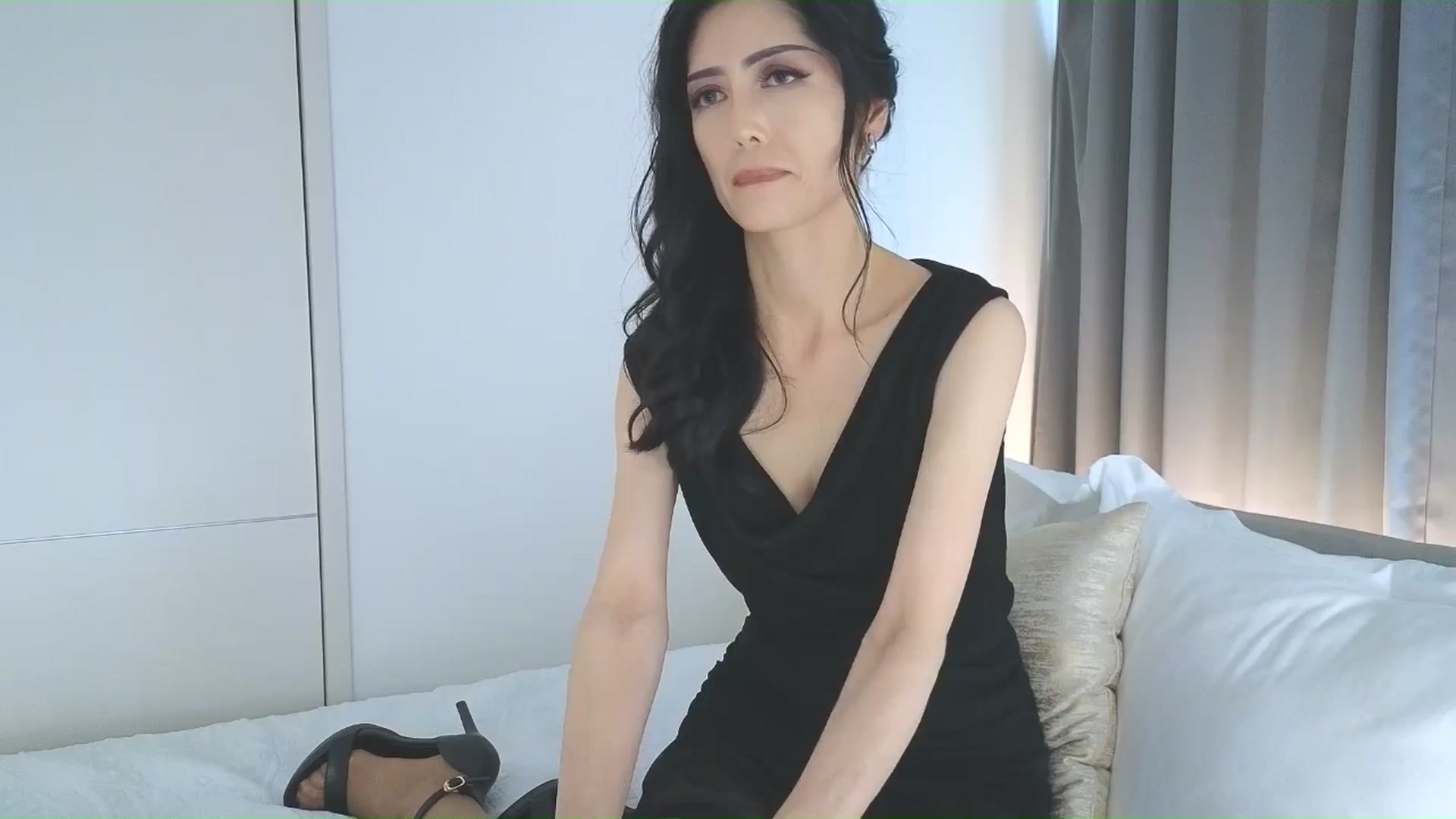 Gallery image thumbnail from Eleah's myfreecams stream on, 07/27/2025, 06:45 image 8 of 20