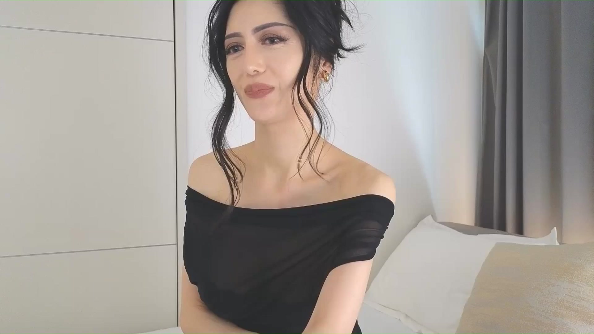 Gallery image thumbnail from Eleah's myfreecams stream on, 08/03/2025, 07:49 image 12 of 20