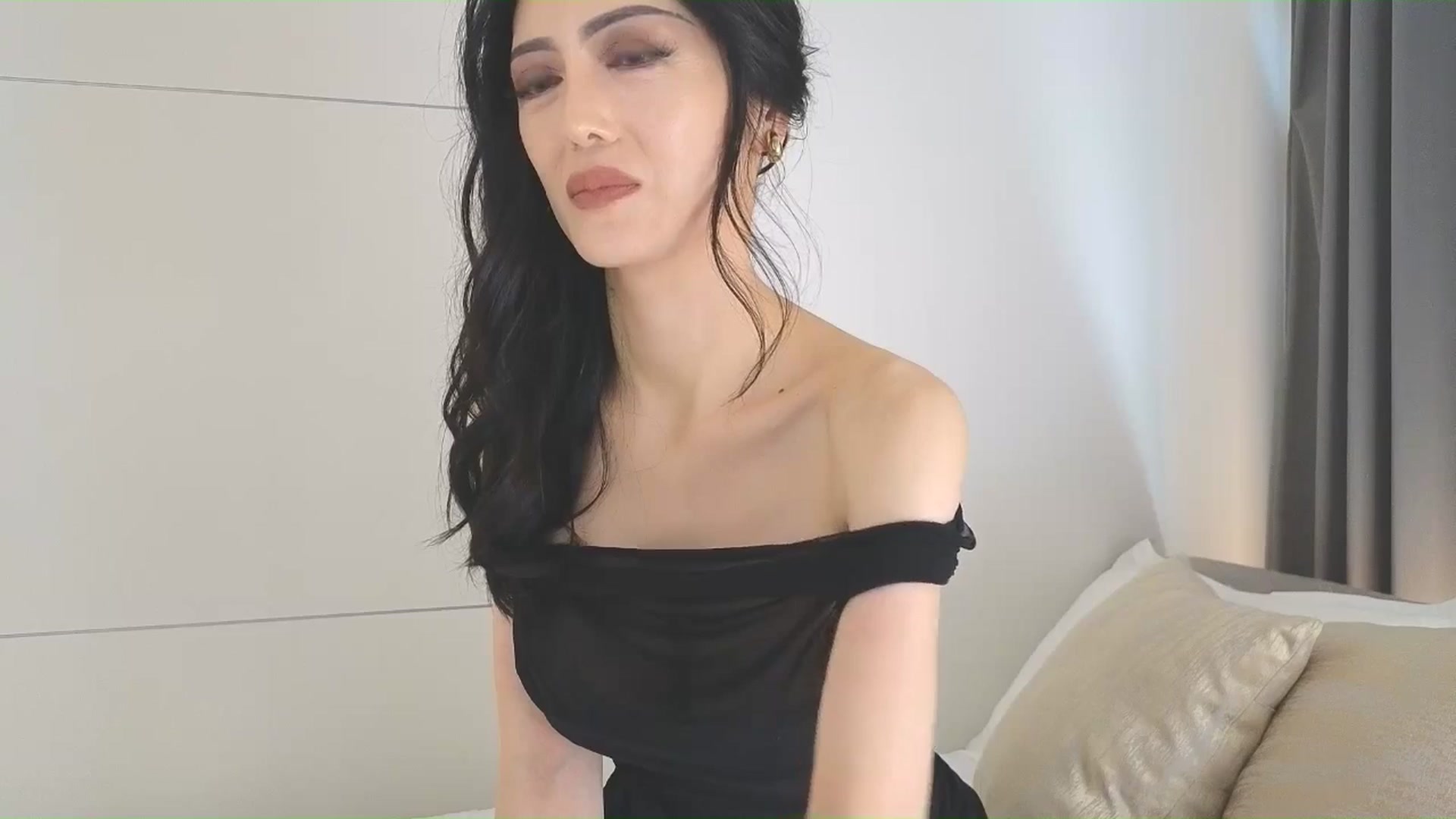 Gallery image thumbnail from Eleah's myfreecams stream on, 08/03/2025, 07:49 image 3 of 20