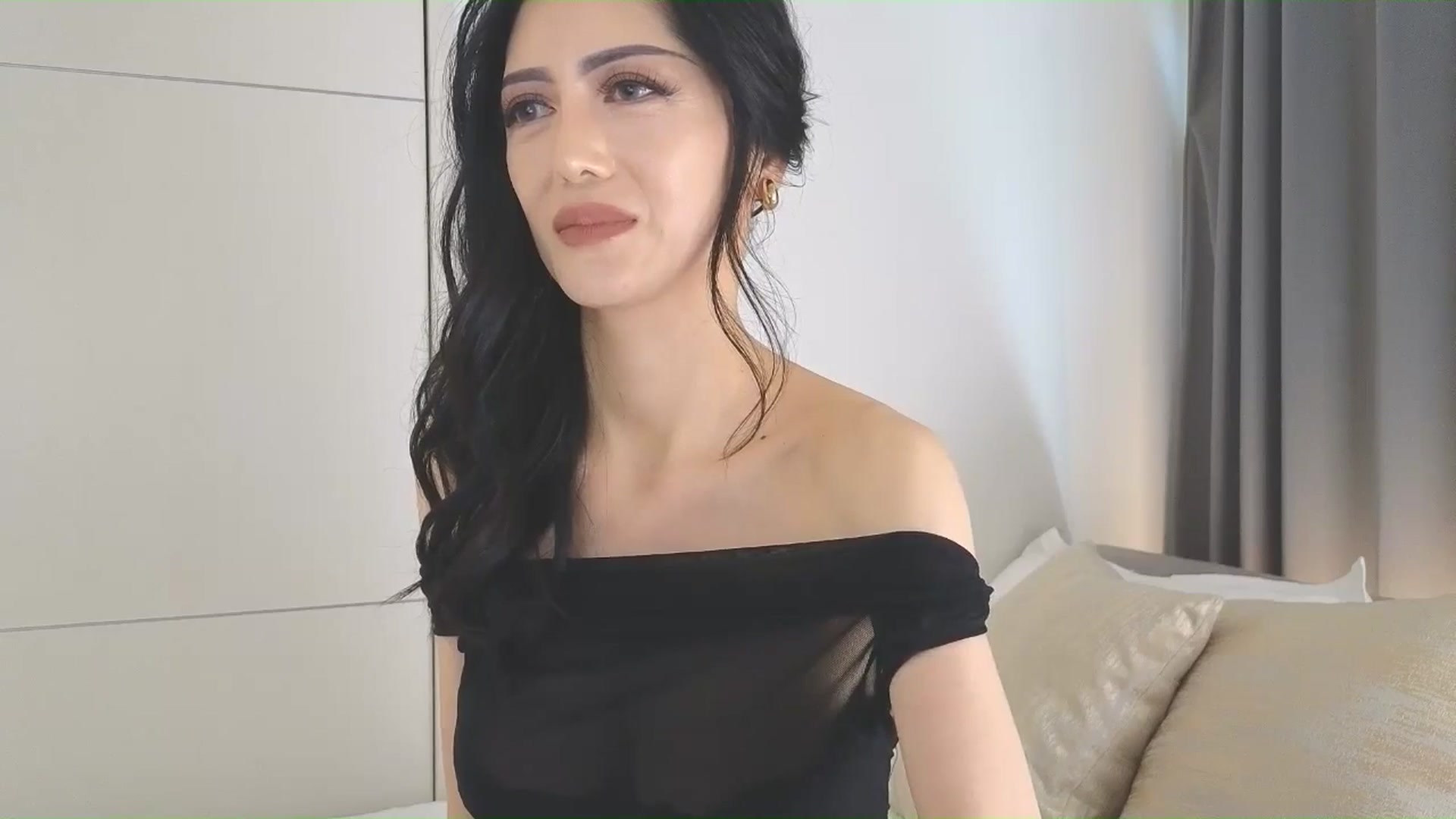 Gallery image thumbnail from Eleah's myfreecams stream on, 08/03/2025, 07:49 image 7 of 20