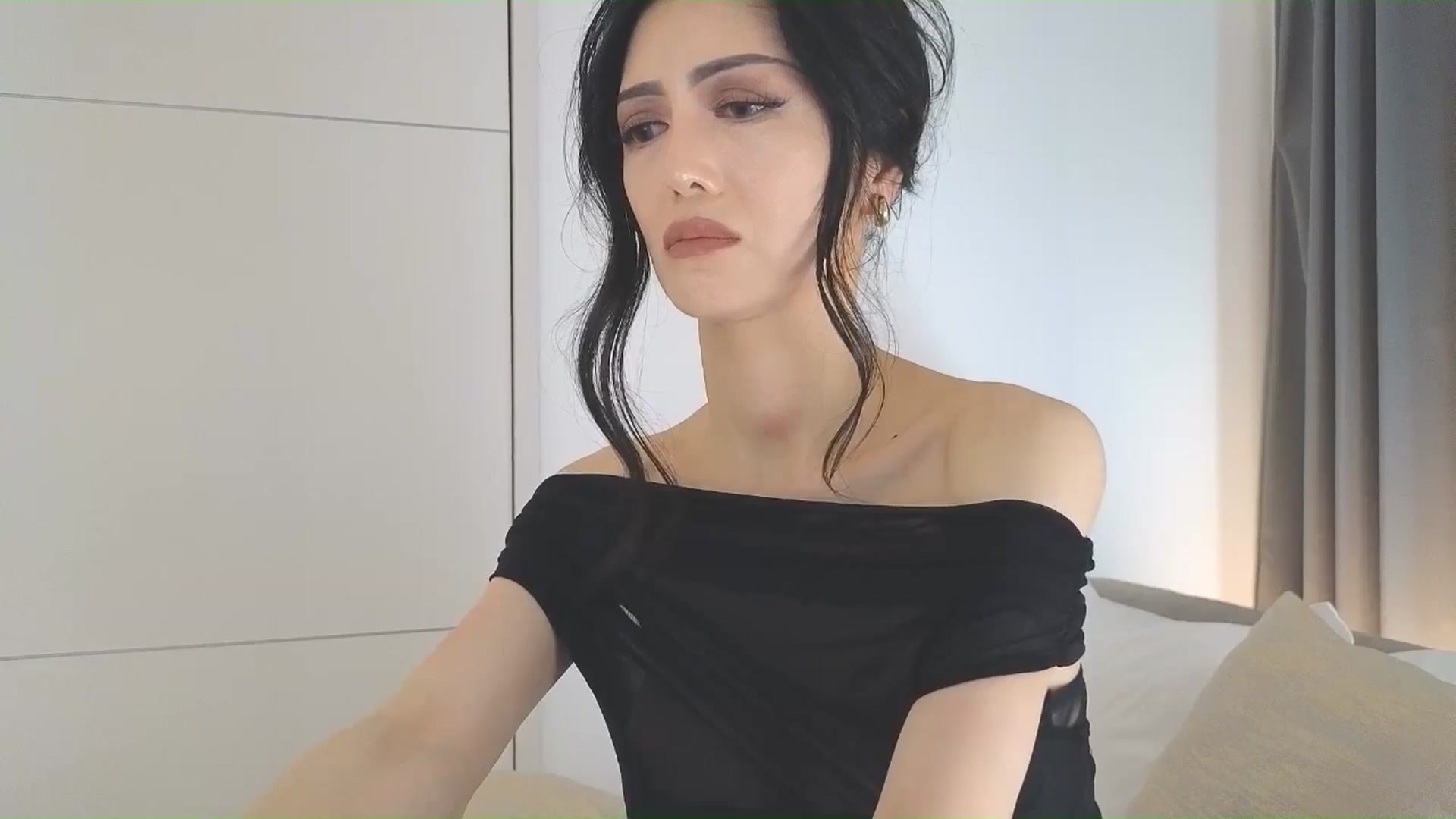 Gallery image thumbnail from Eleah's myfreecams stream on, 08/03/2025, 11:38 image 10 of 20