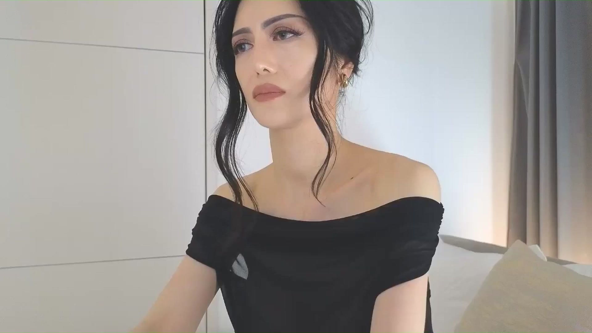 Gallery image thumbnail from Eleah's myfreecams stream on, 08/03/2025, 11:38 image 4 of 20