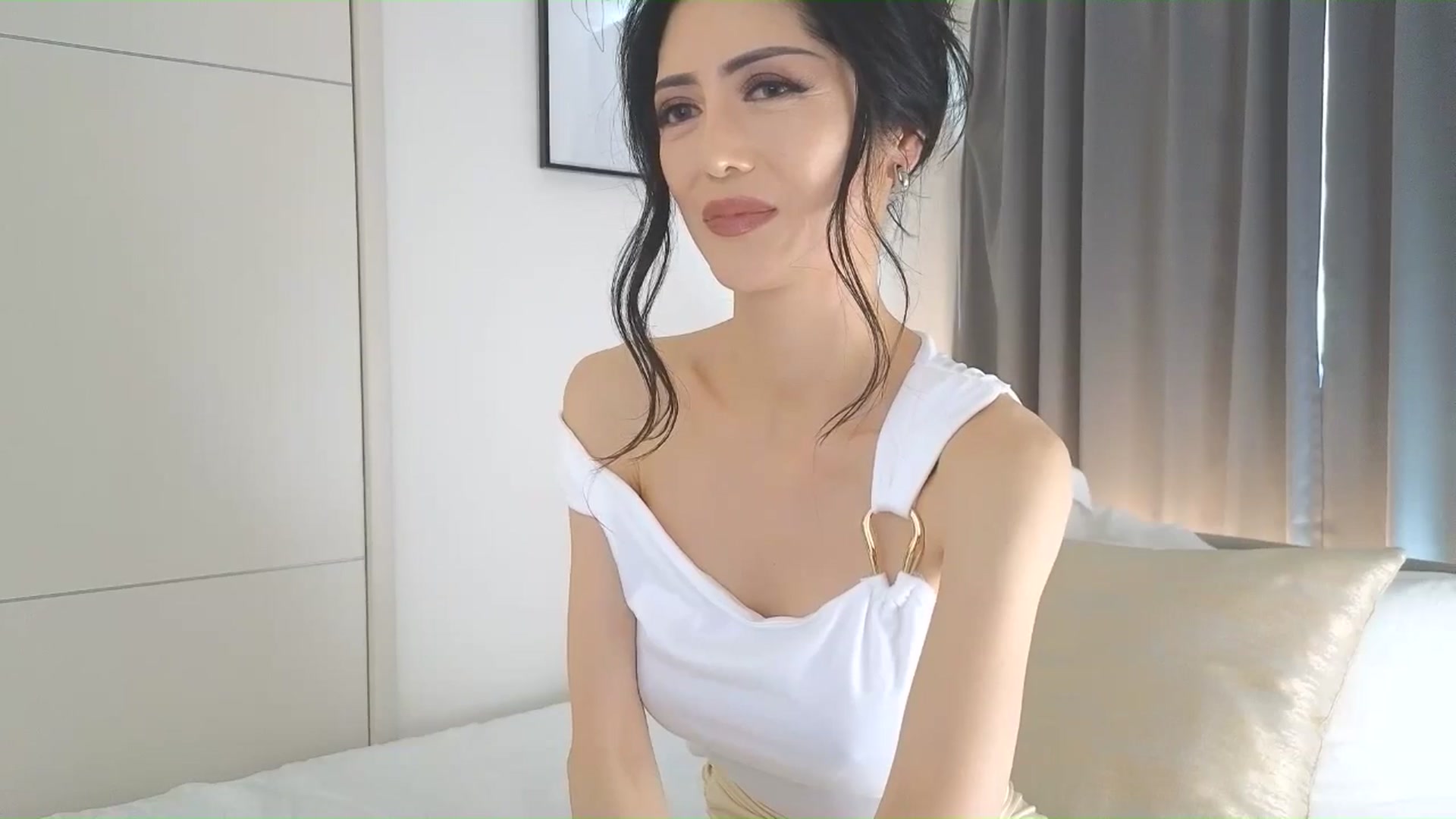 Gallery image thumbnail from Eleah's myfreecams stream on, 08/14/2025, 08:09 image 8 of 20