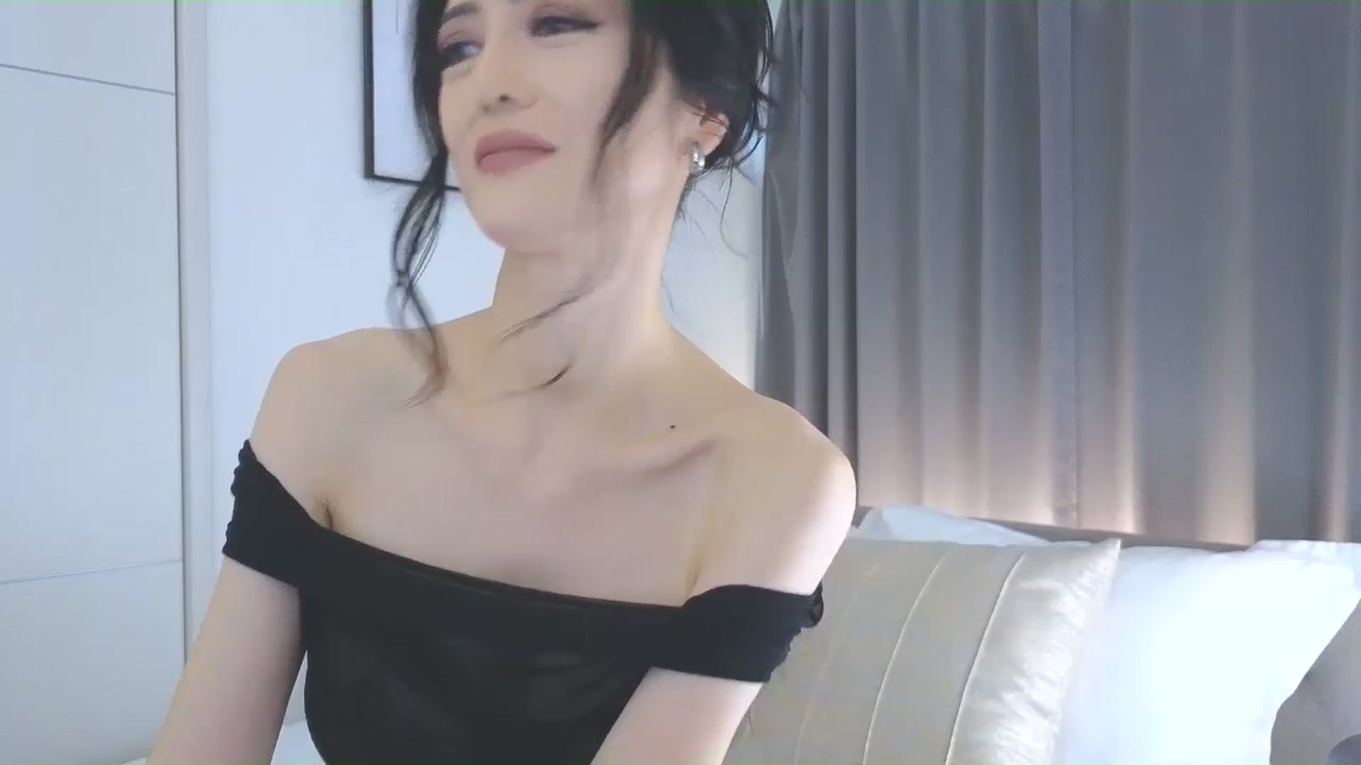 Gallery image thumbnail from Eleah's myfreecams stream on, 09/07/2025, 07:22 image 6 of 20