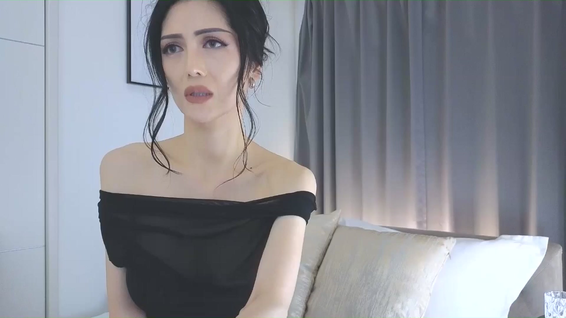 Gallery image thumbnail from Eleah's myfreecams stream on, 09/07/2025, 10:35 image 1 of 20