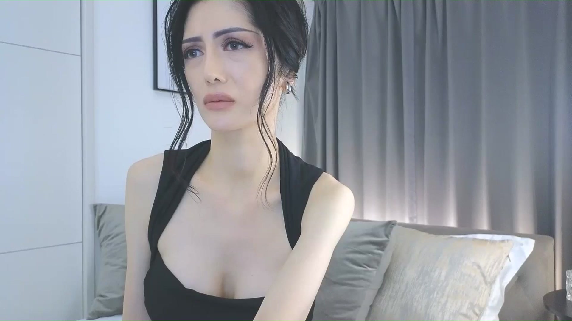Gallery image thumbnail from Eleah's myfreecams stream on, 09/14/2025, 10:57 image 2 of 20