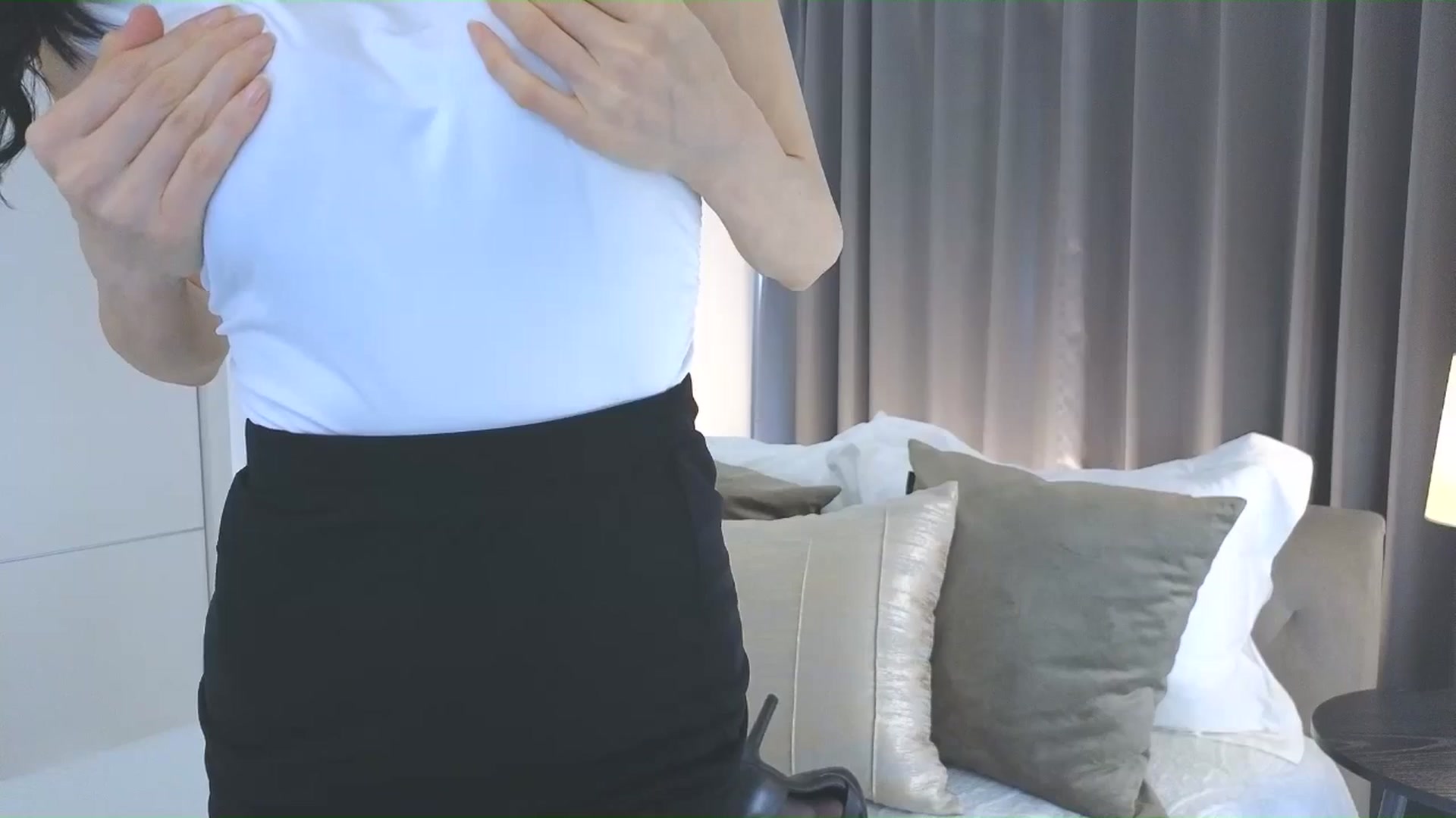 Gallery image thumbnail from Eleah's myfreecams stream on, 09/28/2025, 01:54 image 12 of 20