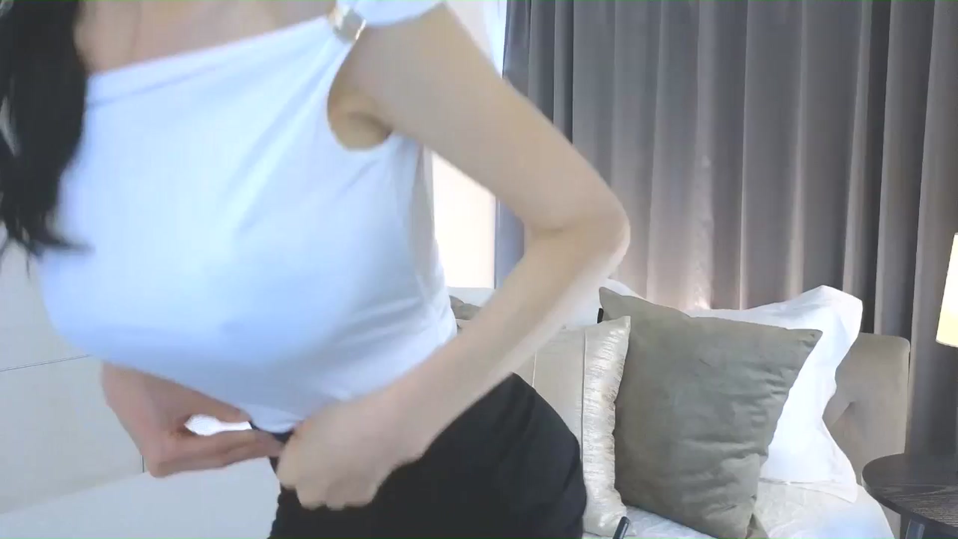 Gallery image thumbnail from Eleah's myfreecams stream on, 09/28/2025, 01:54 image 8 of 20