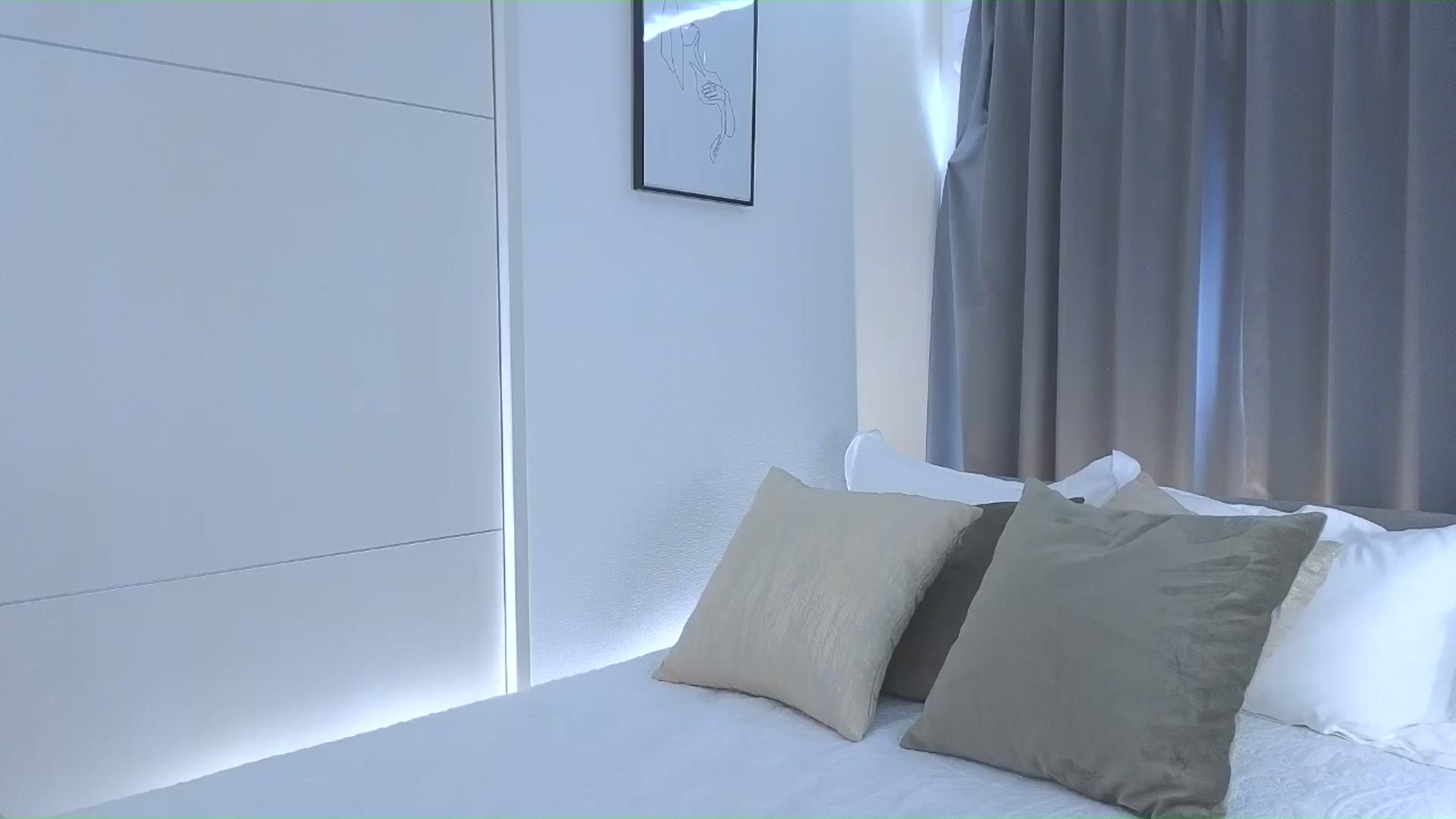 Gallery image thumbnail from Eleah's myfreecams stream on, 10/23/2025, 24:24 image 18 of 20