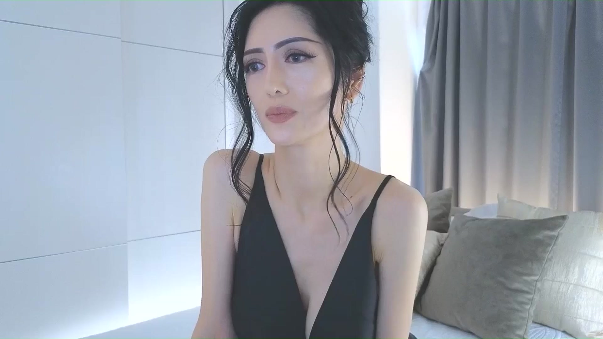 Gallery image thumbnail from Eleah's myfreecams stream on, 10/30/2025, 02:56 image 9 of 20