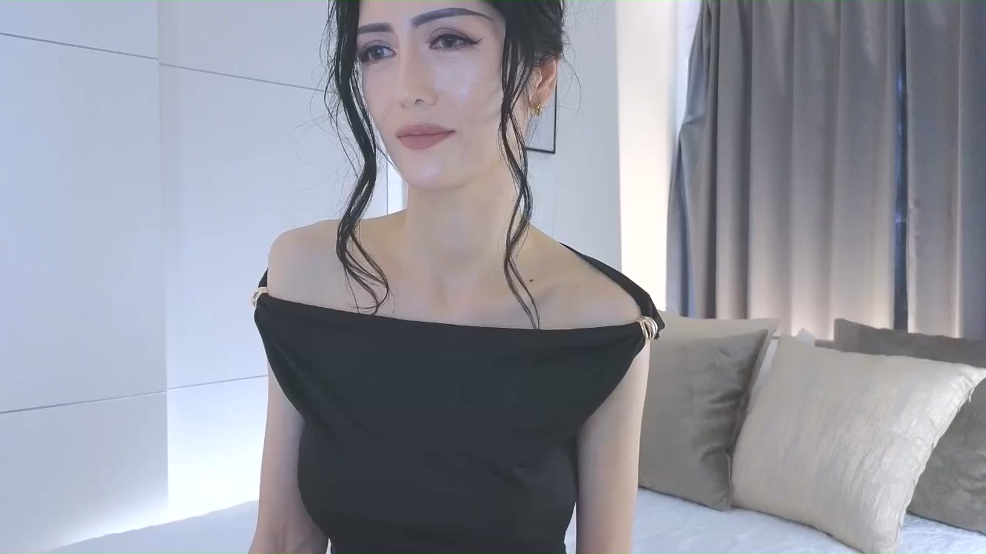 Gallery image thumbnail from Eleah's myfreecams stream on, 11/06/2025, 02:01 image 14 of 20