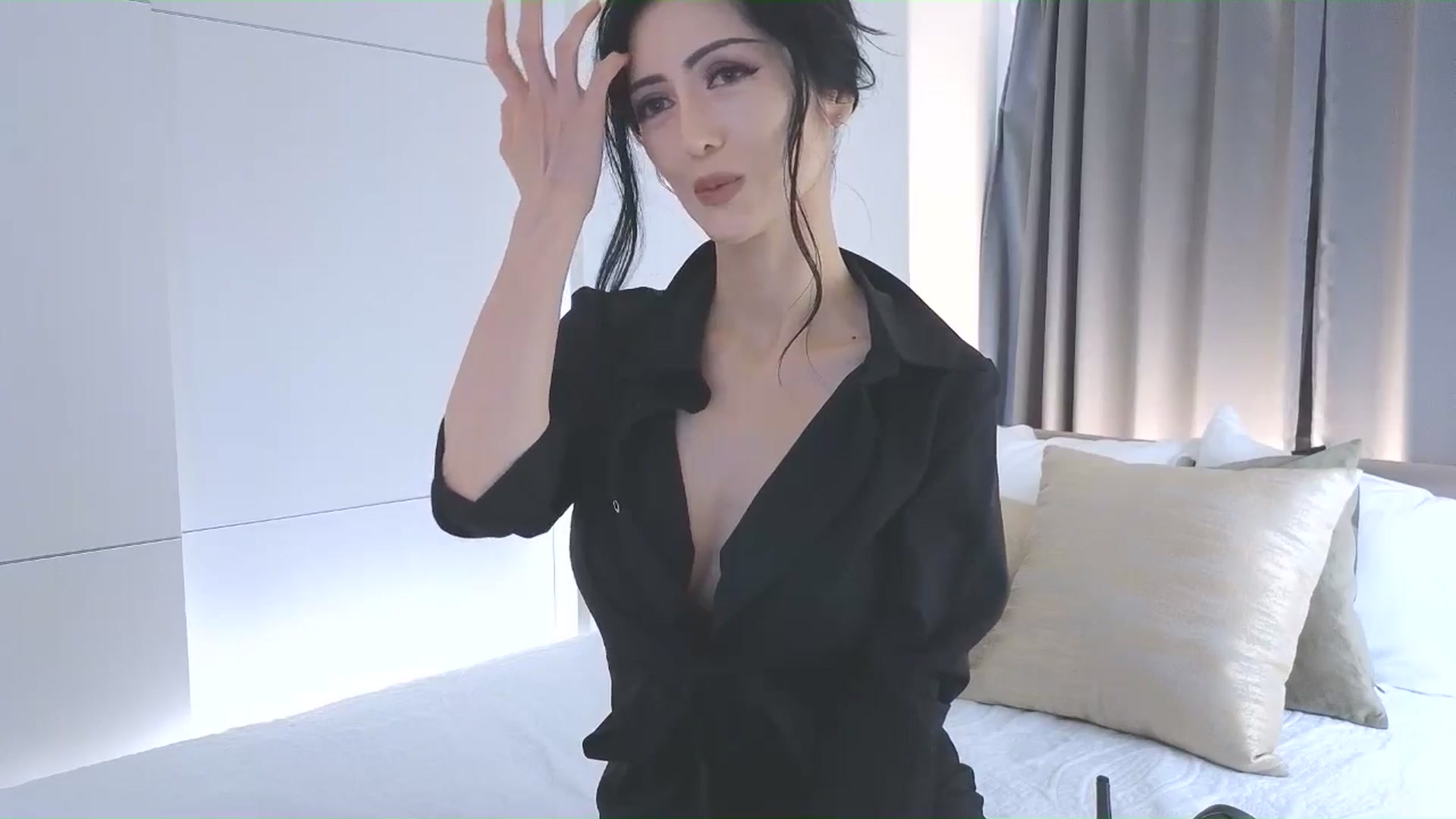 Gallery image thumbnail from Eleah's myfreecams stream on, 11/09/2025, 01:37 image 3 of 20