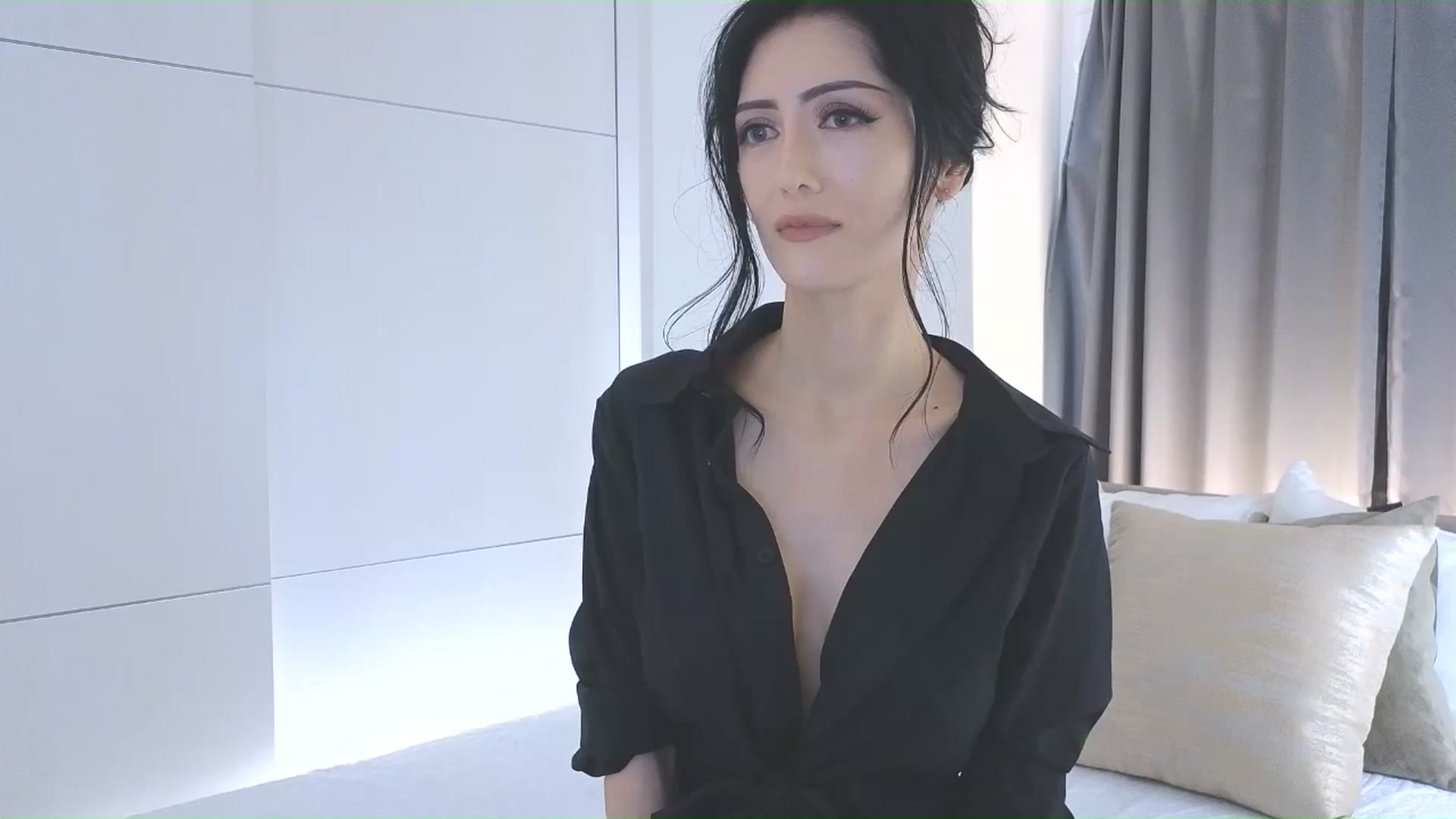 Gallery image thumbnail from Eleah's myfreecams stream on, 11/09/2025, 03:19 image 1 of 20