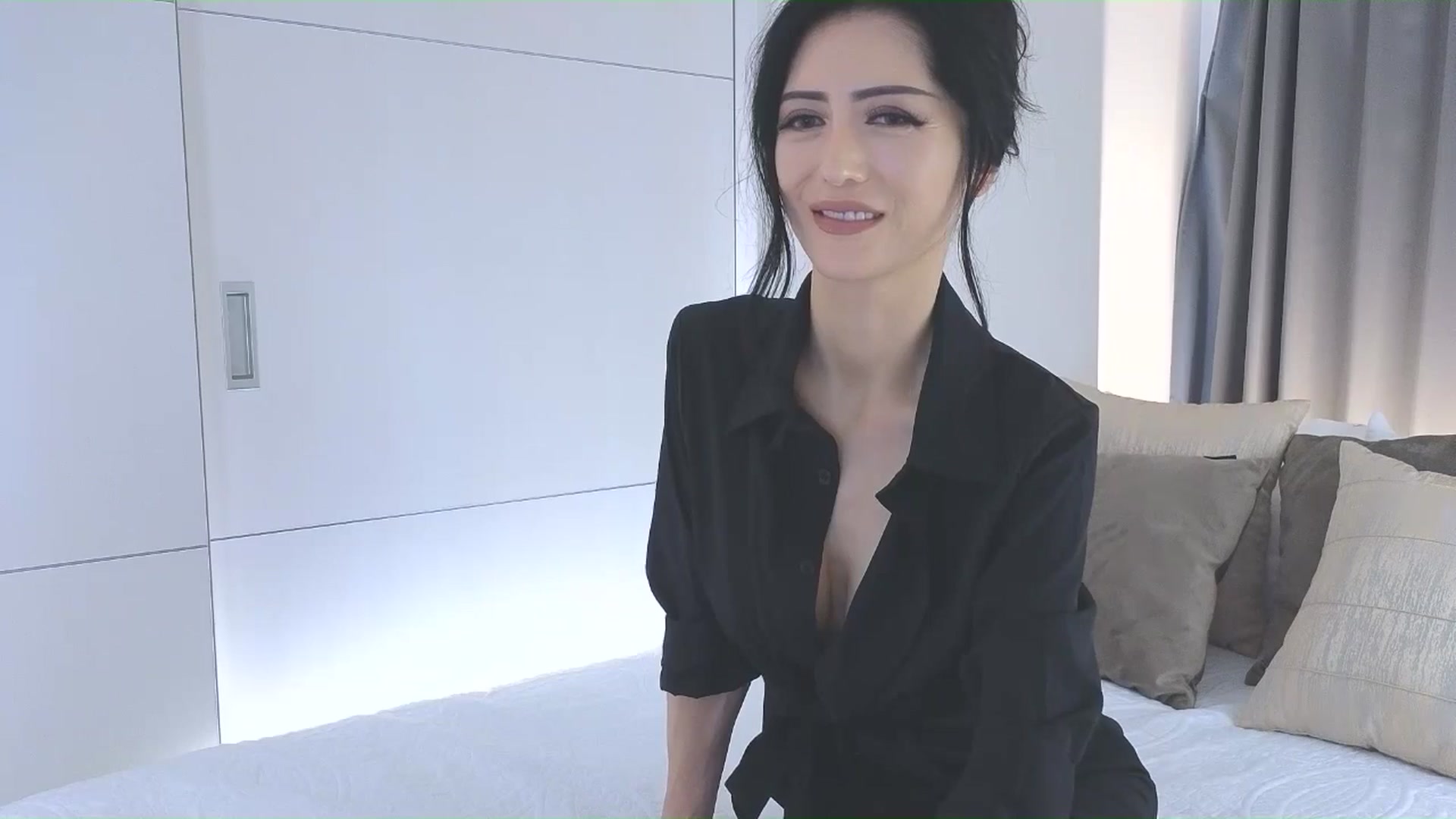 Gallery image thumbnail from Eleah's myfreecams stream on, 11/09/2025, 07:00 image 15 of 20