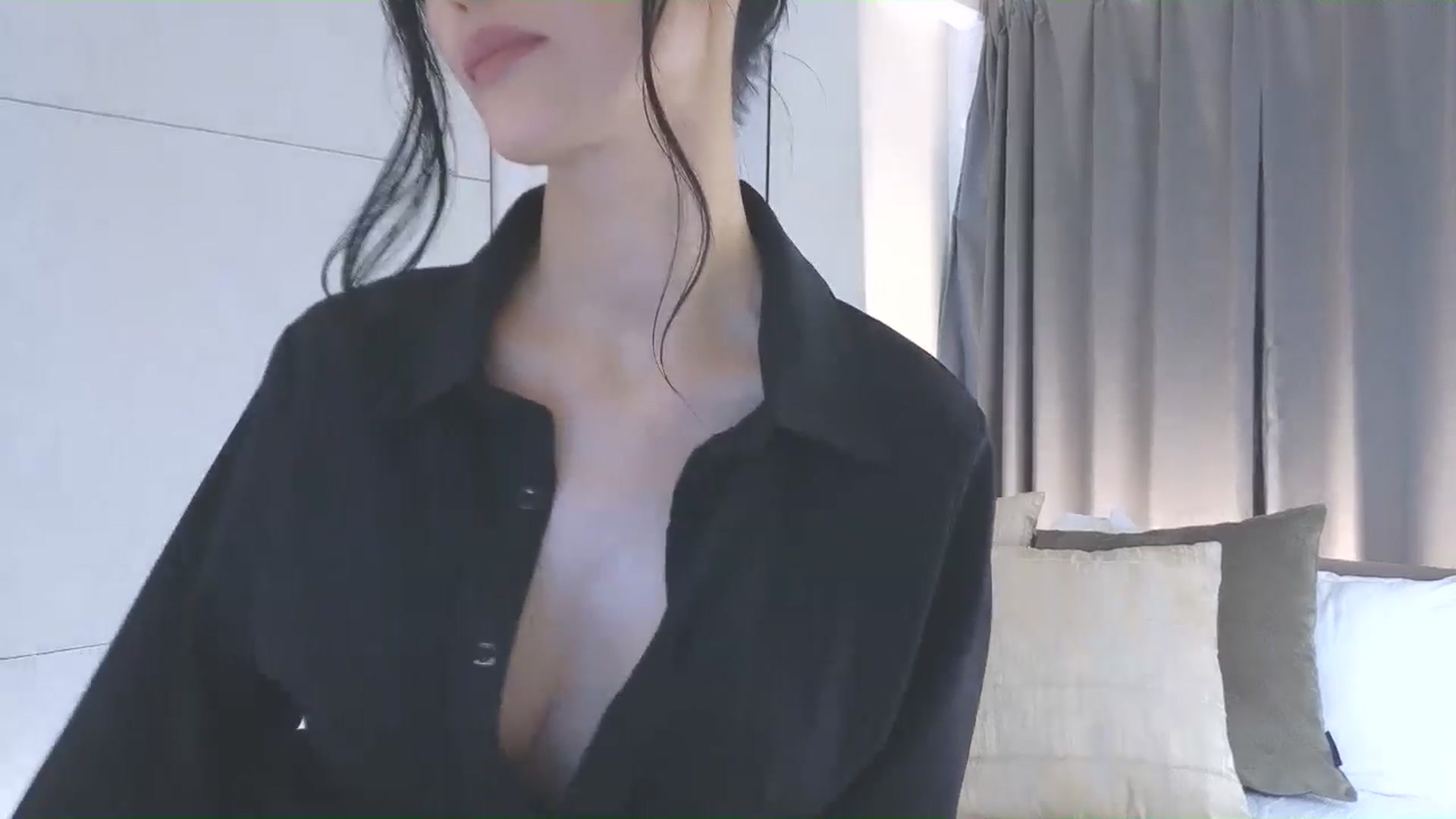 Gallery image thumbnail from Eleah's myfreecams stream on, 11/09/2025, 08:03 image 2 of 20