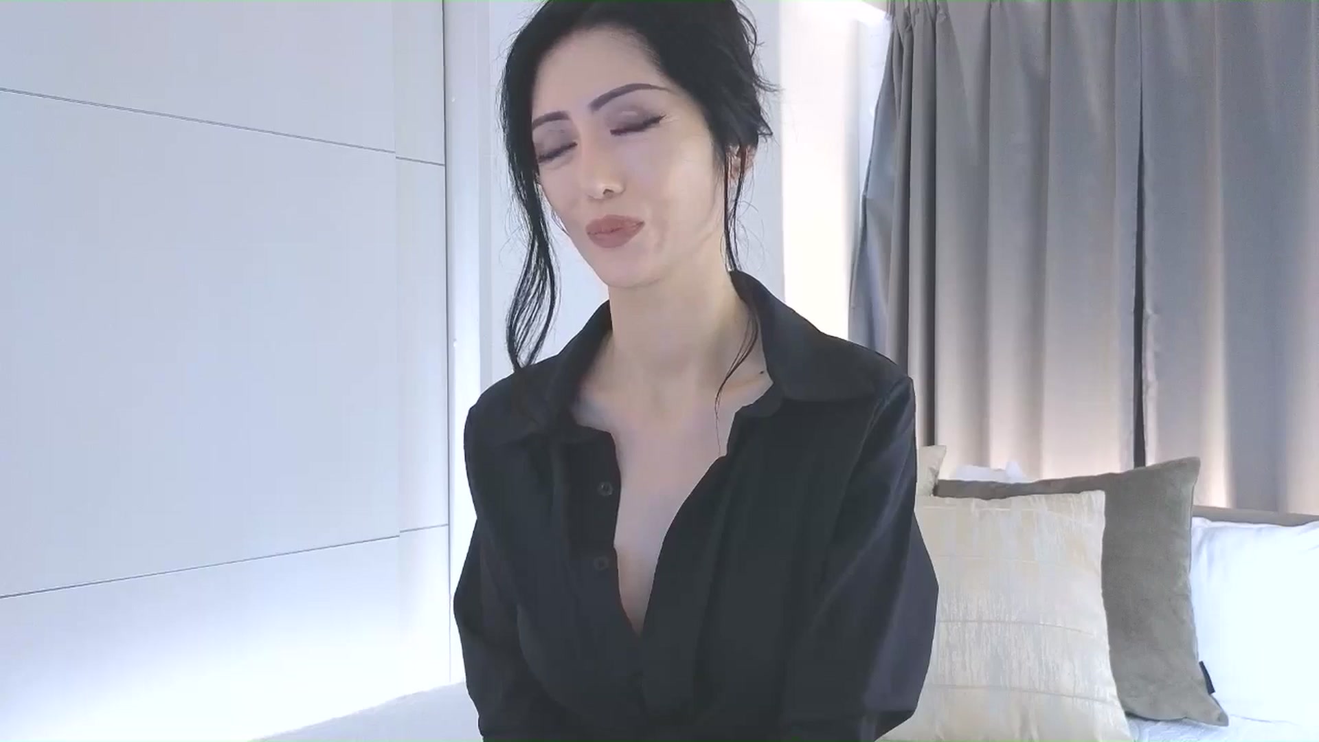 Gallery image thumbnail from Eleah's myfreecams stream on, 11/09/2025, 08:03 image 5 of 20