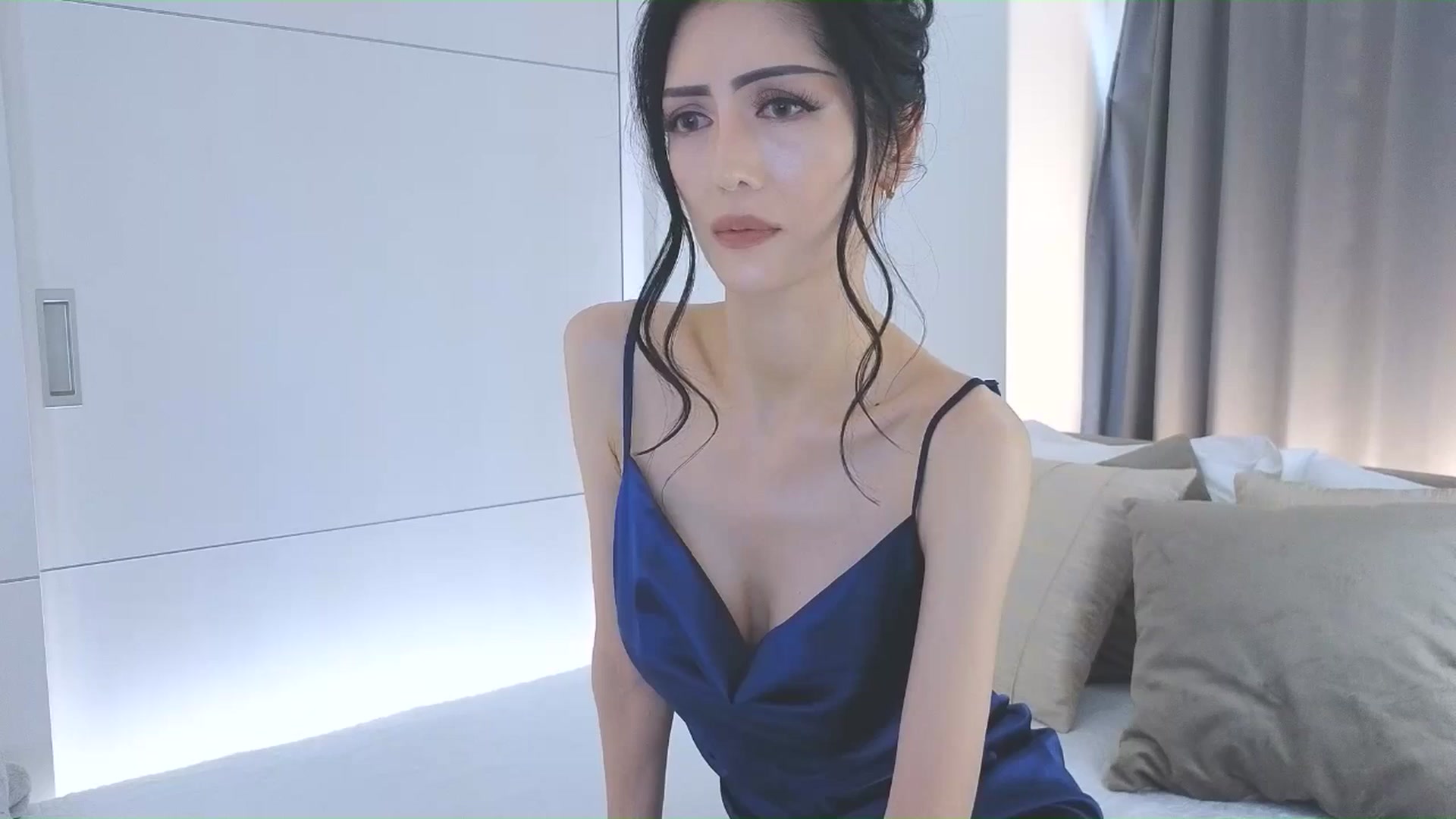 Gallery image thumbnail from Eleah's myfreecams stream on, 11/16/2025, 24:10 image 11 of 20