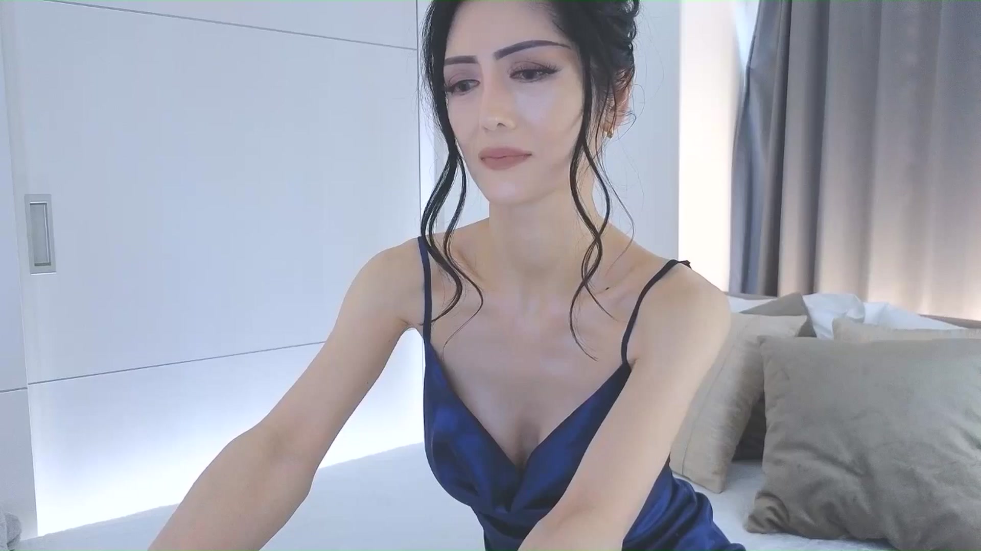 Gallery image thumbnail from Eleah's myfreecams stream on, 11/16/2025, 24:10 image 8 of 20