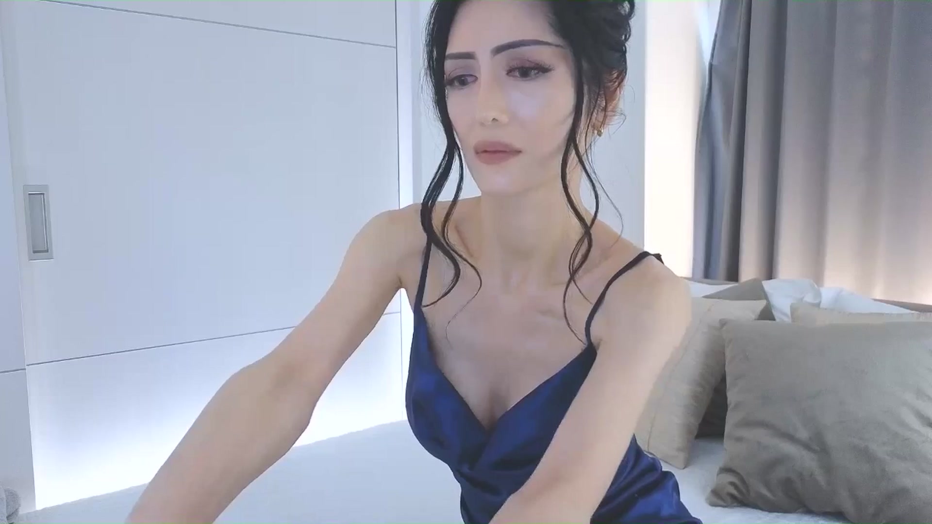 Gallery image thumbnail from Eleah's myfreecams stream on, 11/16/2025, 24:10 image 10 of 20