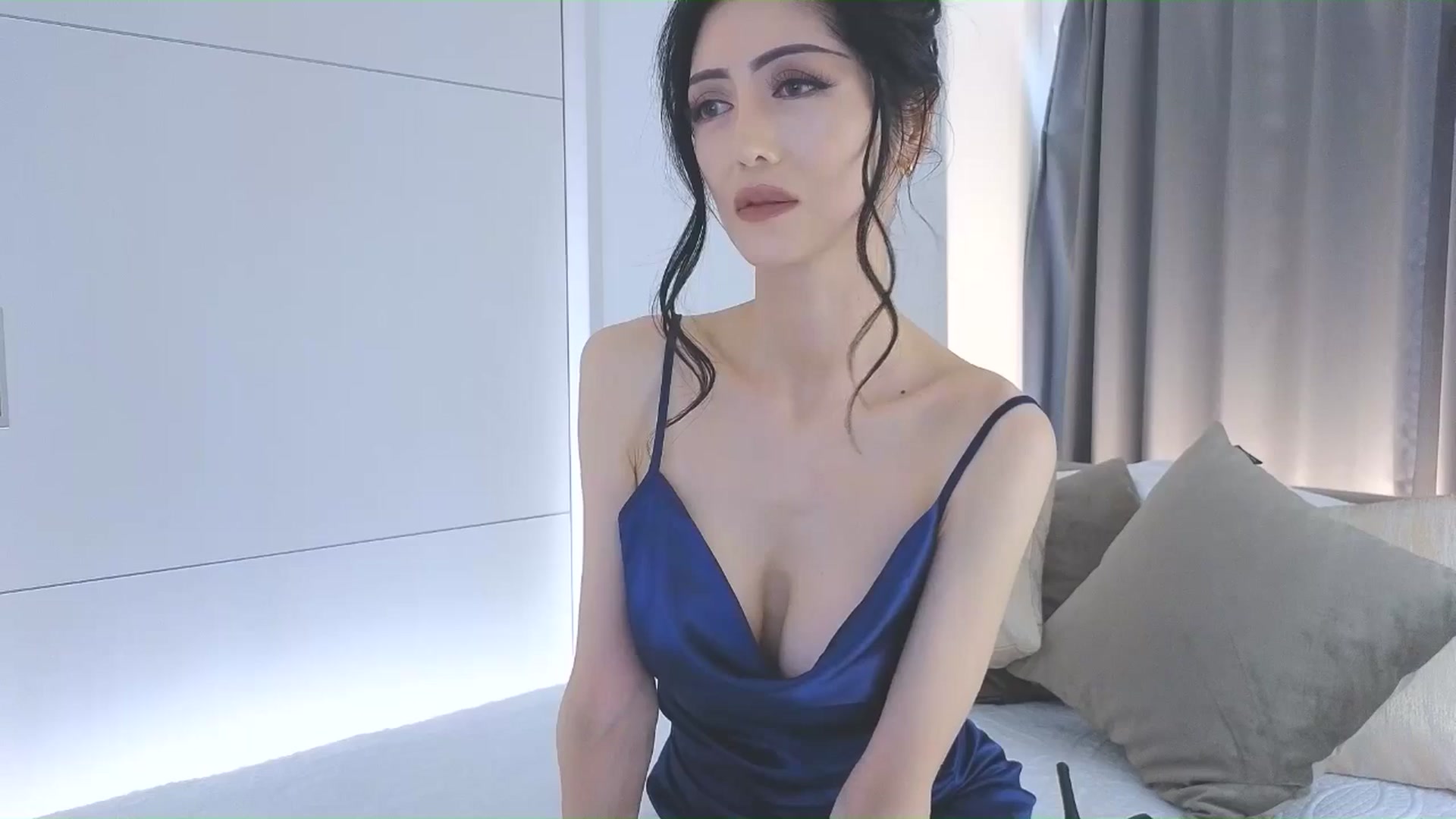 Gallery image thumbnail from Eleah's myfreecams stream on, 11/16/2025, 01:31 image 16 of 20