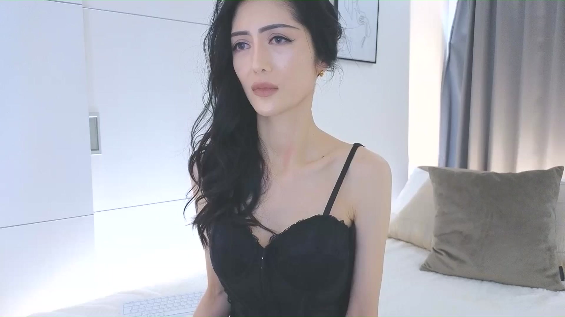 Gallery image thumbnail from Eleah's myfreecams stream on, 11/20/2025, 02:50 image 6 of 20