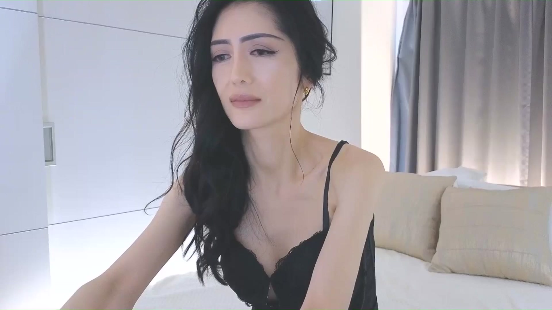 Gallery image thumbnail from Eleah's myfreecams stream on, 11/20/2025, 07:23 image 6 of 20