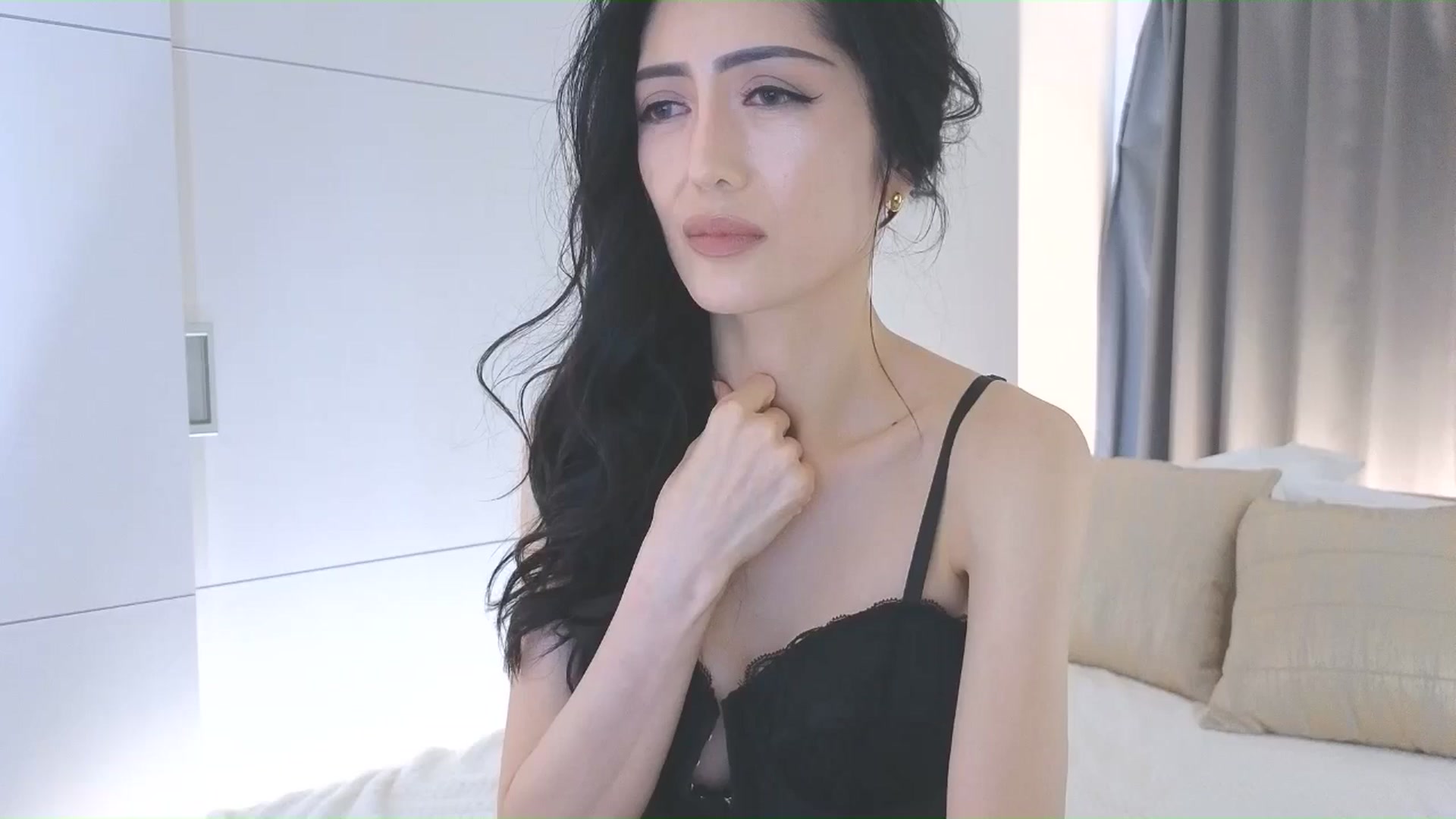 Gallery image thumbnail from Eleah's myfreecams stream on, 11/20/2025, 07:23 image 1 of 20