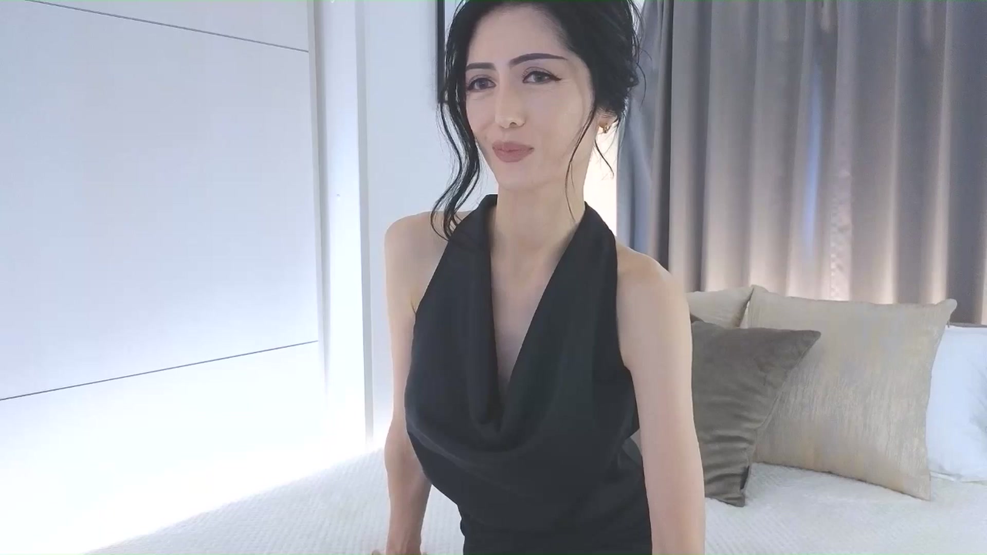 Gallery image thumbnail from Eleah's myfreecams stream on, 11/22/2025, 24:49 image 12 of 20