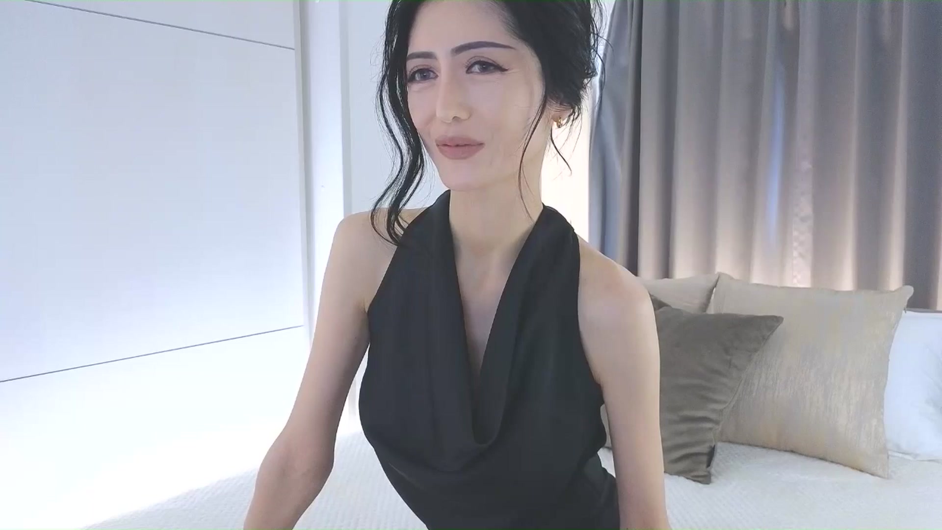 Gallery image thumbnail from Eleah's myfreecams stream on, 11/22/2025, 24:49 image 13 of 20