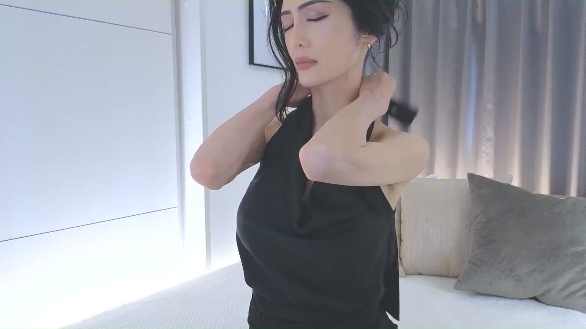 Gallery image thumbnail from Eleah's myfreecams stream on, 11/22/2025, 24:49 image 3 of 20