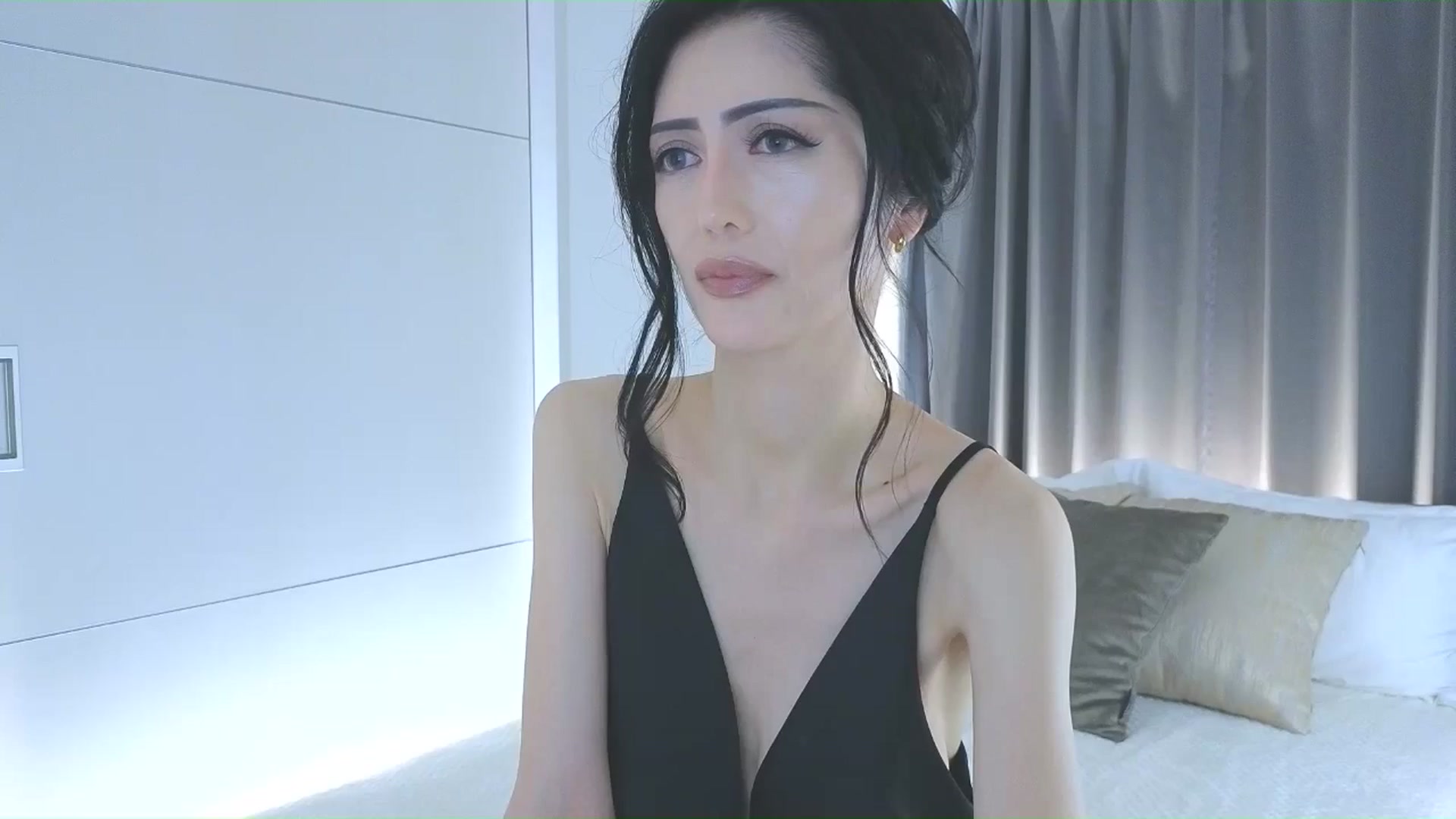 Gallery image thumbnail from Eleah's myfreecams stream on, 11/23/2025, 09:07 image 1 of 20
