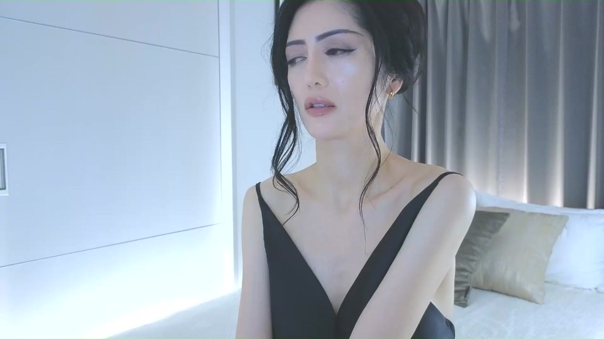 Gallery image thumbnail from Eleah's myfreecams stream on, 11/23/2025, 09:07 image 3 of 20