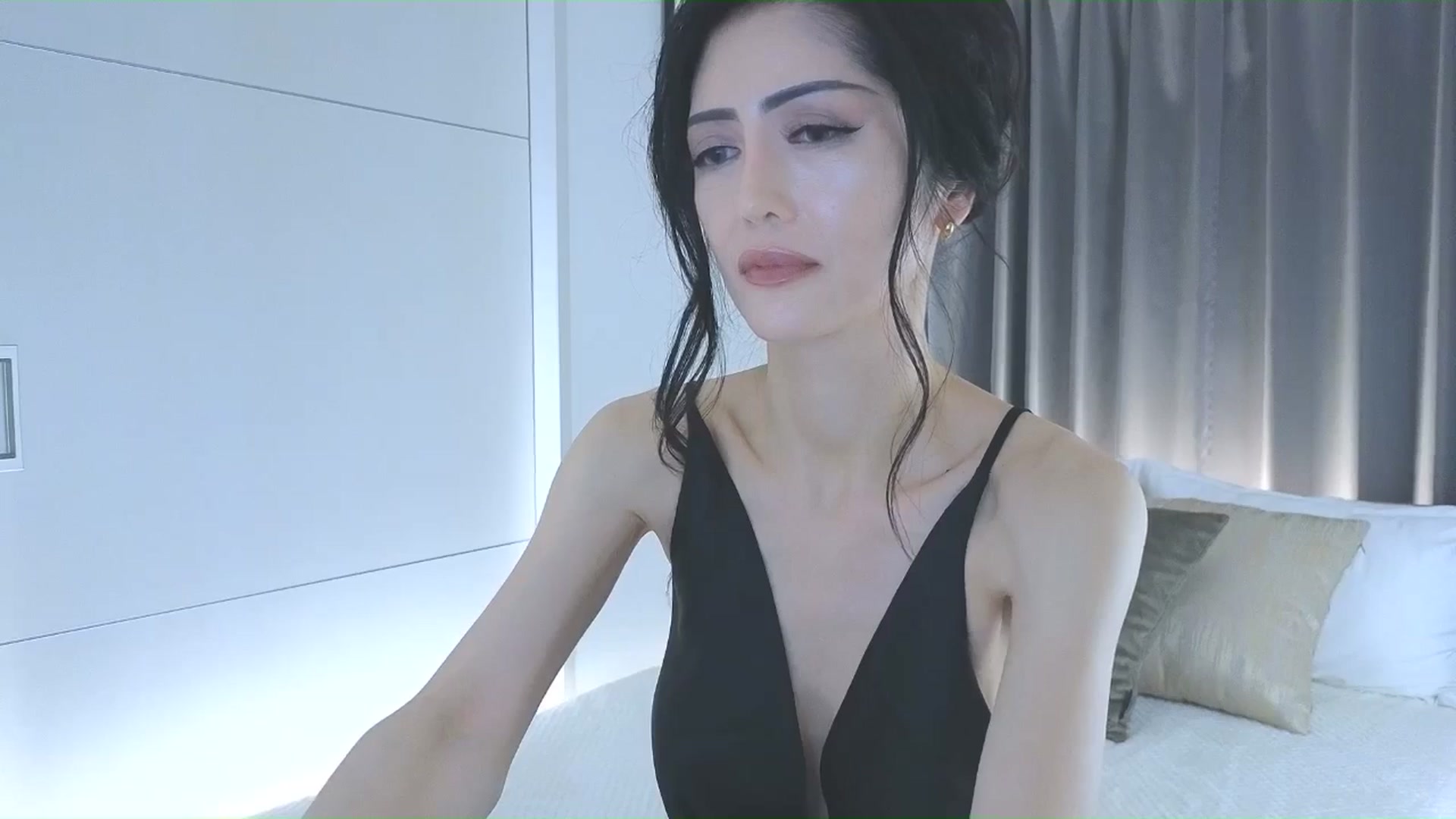Gallery image thumbnail from Eleah's myfreecams stream on, 11/23/2025, 09:07 image 5 of 20