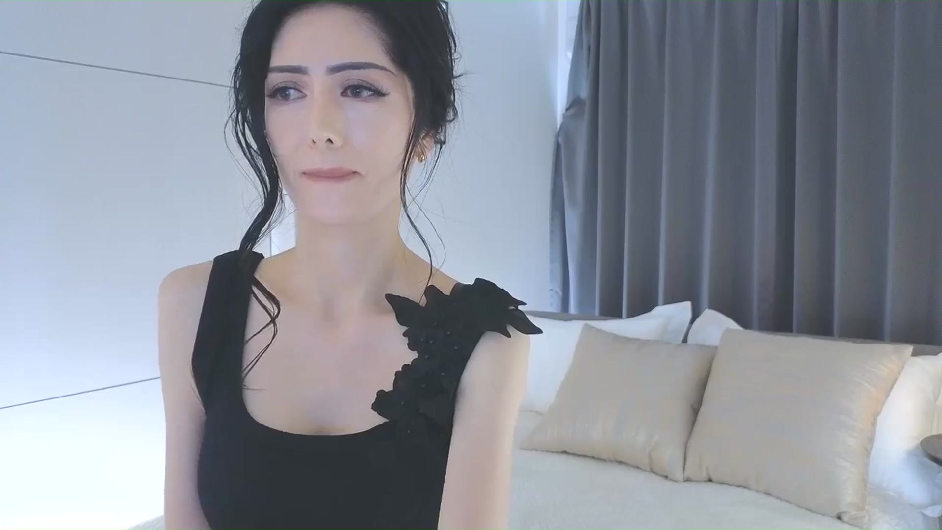 Gallery image thumbnail from Eleah's myfreecams stream on, 12/07/2025, 03:09 image 11 of 20
