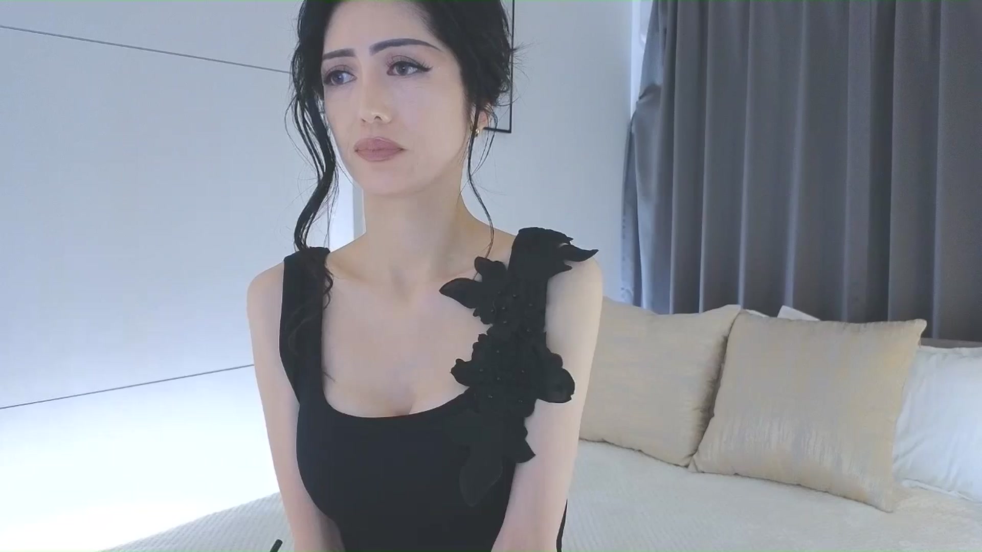 Gallery image thumbnail from Eleah's myfreecams stream on, 12/07/2025, 09:02 image 11 of 20