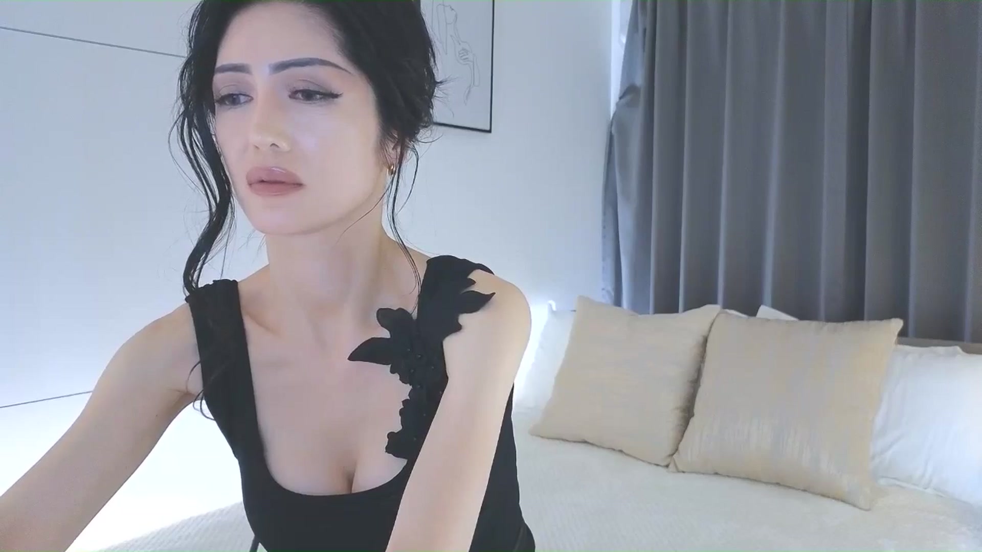 Gallery image thumbnail from Eleah's myfreecams stream on, 12/07/2025, 09:02 image 19 of 20