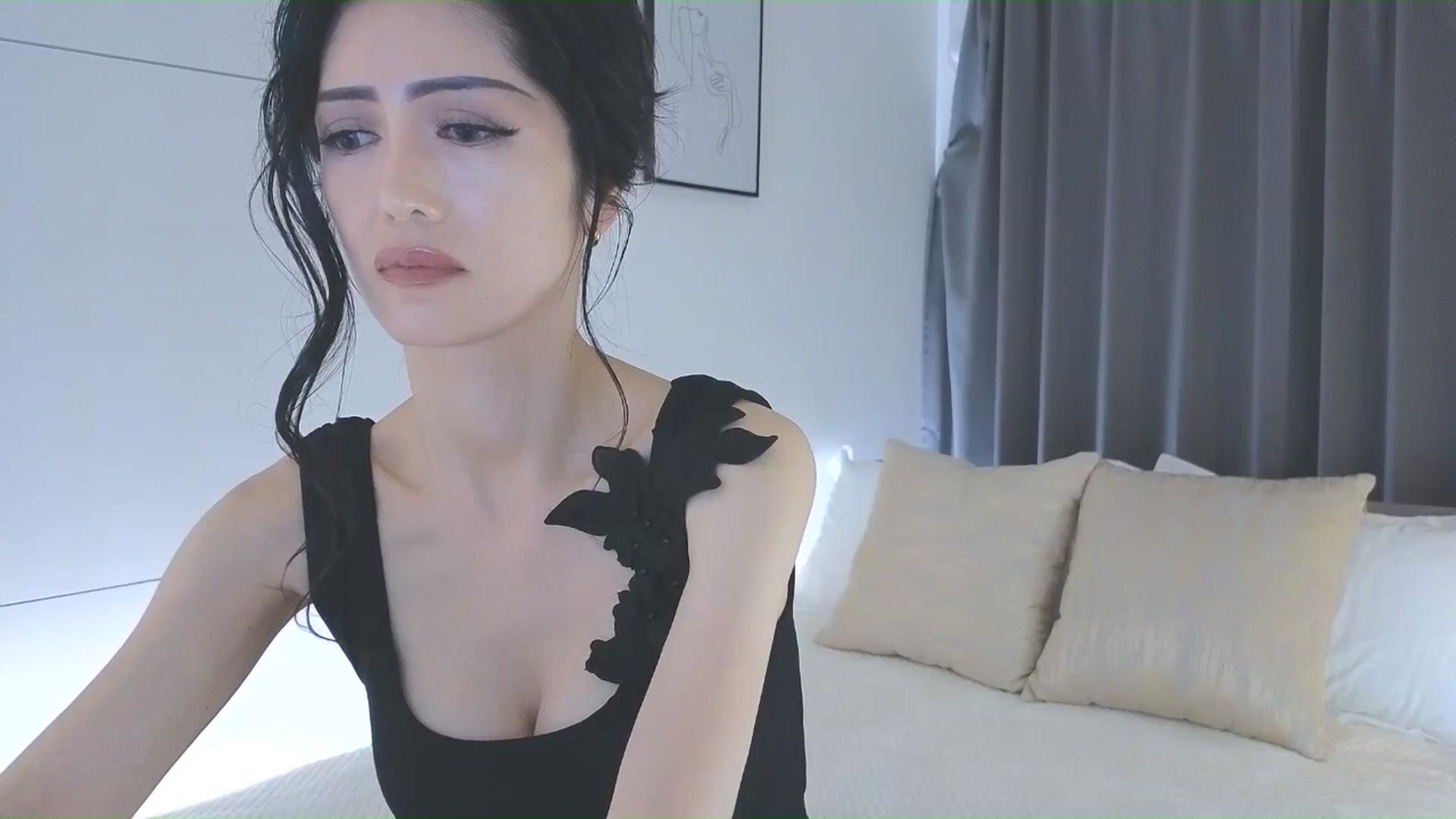 Gallery image thumbnail from Eleah's myfreecams stream on, 12/07/2025, 09:02 image 12 of 20