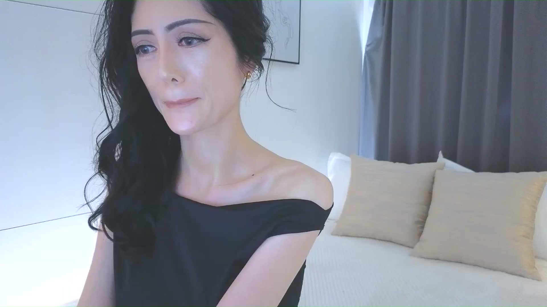 Gallery image thumbnail from Eleah's myfreecams stream on, 12/29/2025, 01:48 image 16 of 20