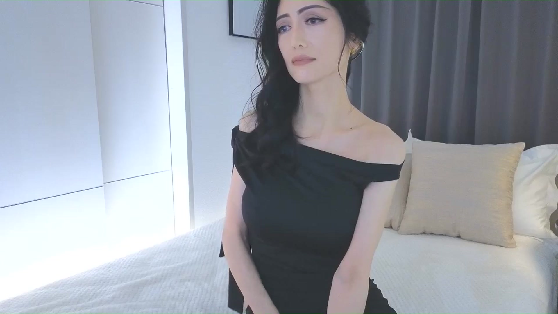 Gallery image thumbnail from Eleah's myfreecams stream on, 12/29/2025, 04:13 image 12 of 20