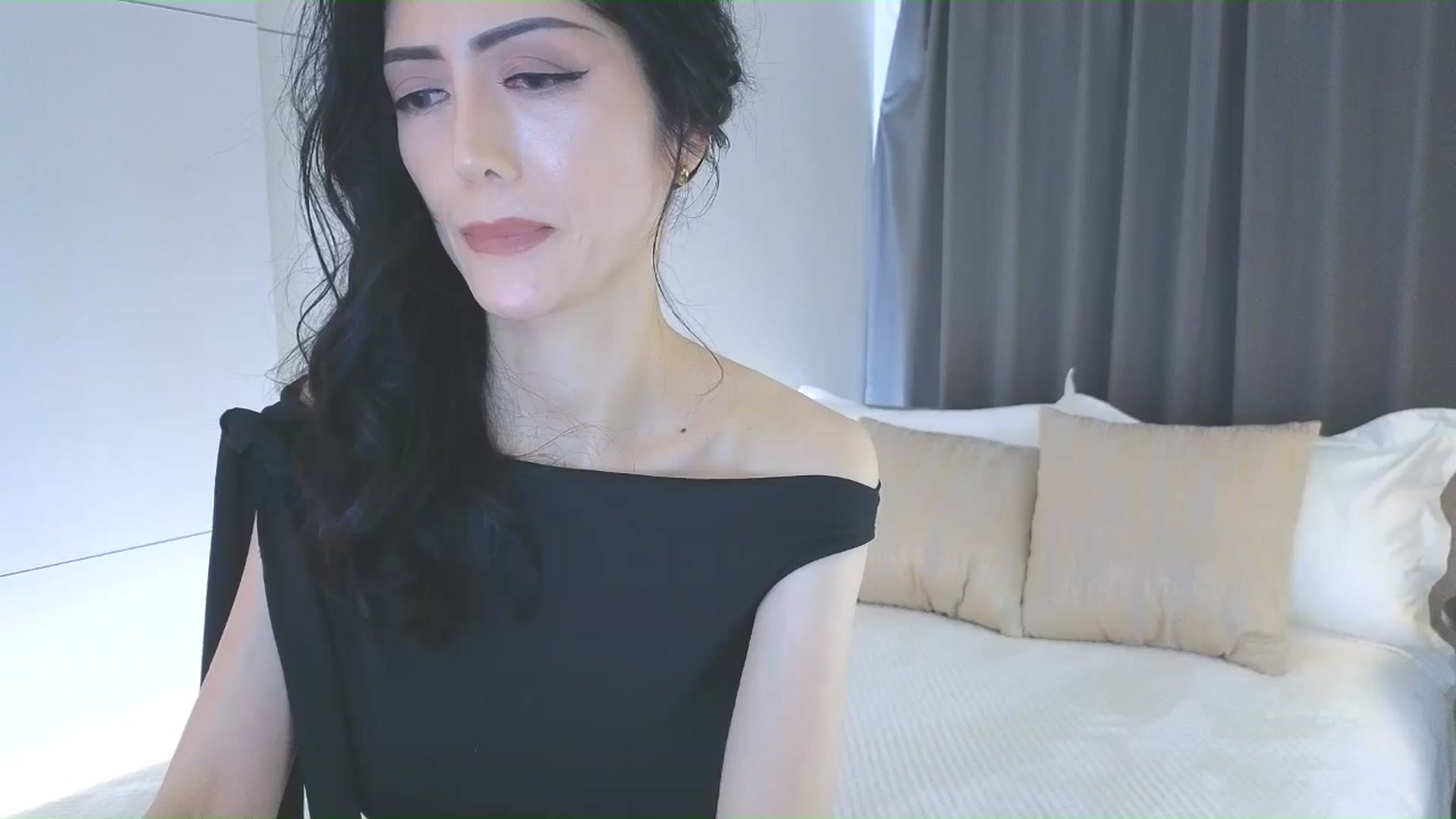 Gallery image thumbnail from Eleah's myfreecams stream on, 12/29/2025, 06:08 image 20 of 20