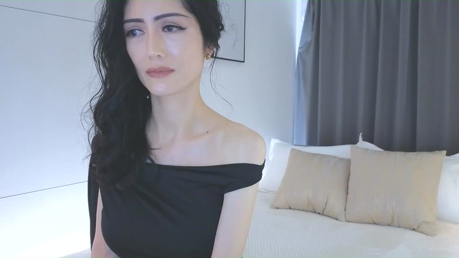 Gallery image thumbnail from Eleah's myfreecams stream on, 12/29/2025, 06:08 image 5 of 20