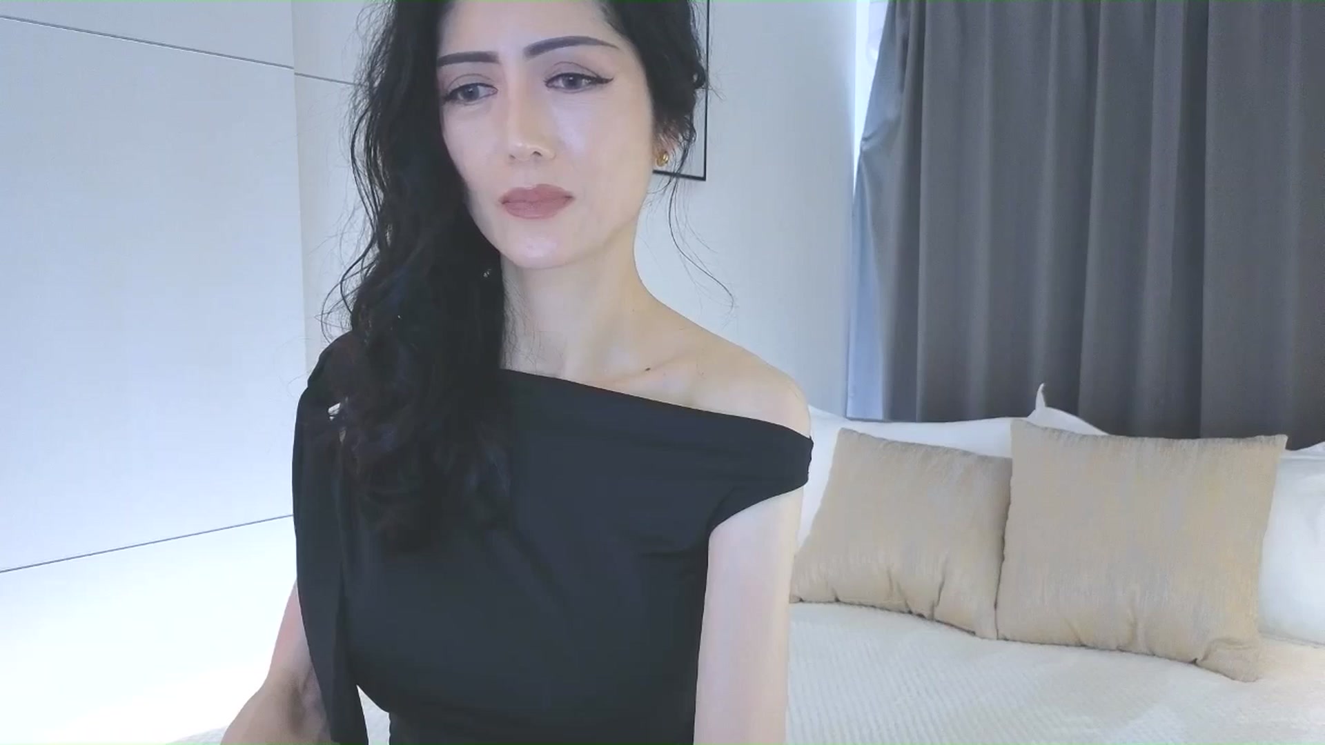 Gallery image thumbnail from Eleah's myfreecams stream on, 12/29/2025, 06:08 image 3 of 20
