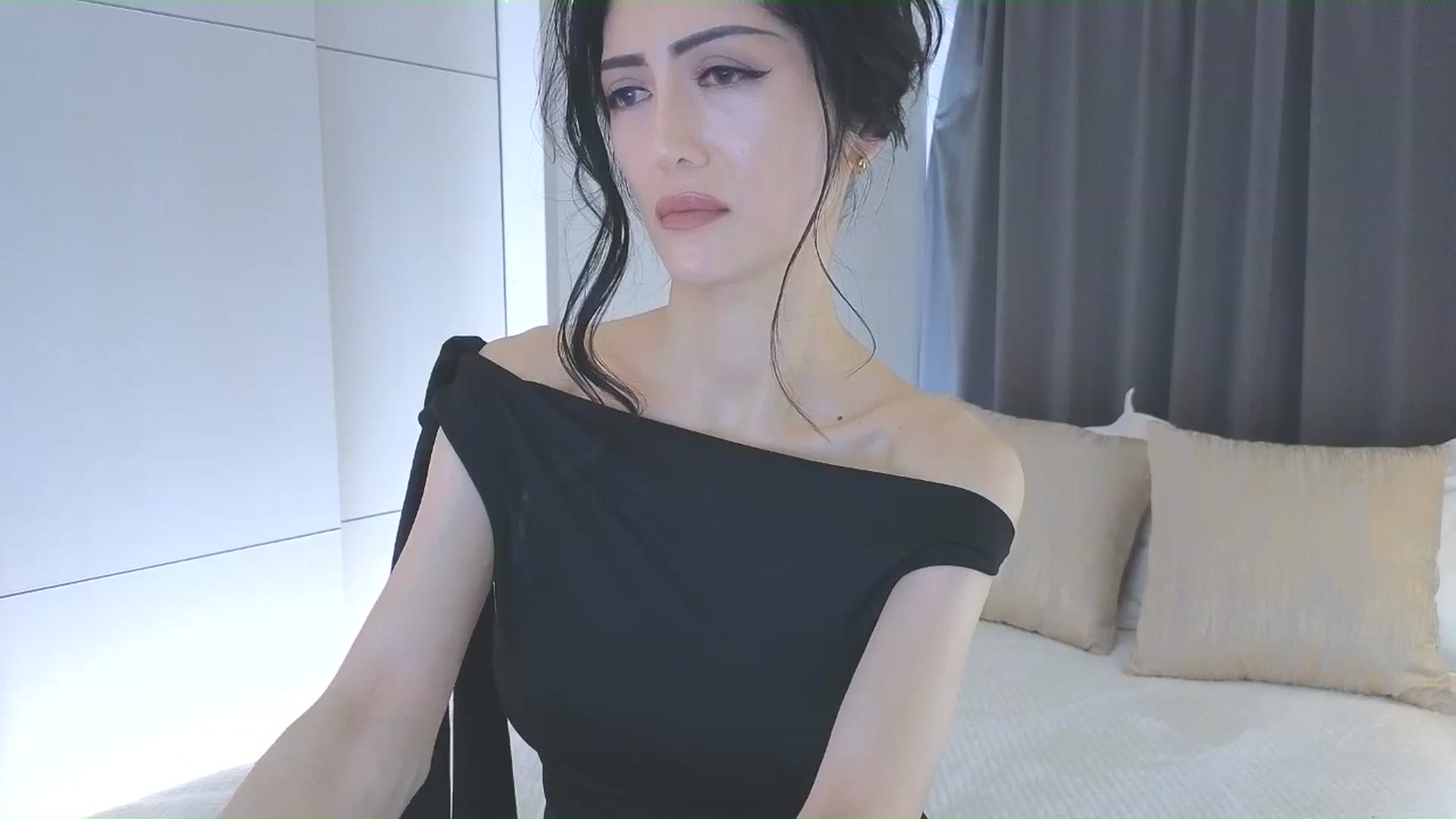Gallery image thumbnail from Eleah's myfreecams stream on, 12/29/2025, 08:58 image 12 of 20