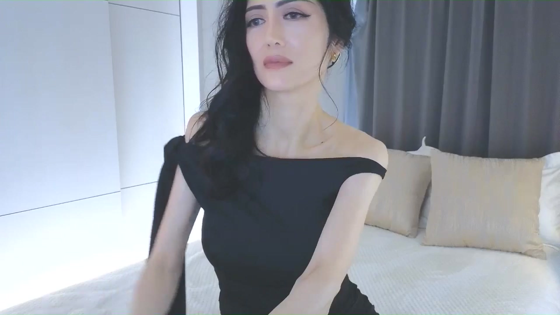 Gallery image thumbnail from Eleah's myfreecams stream on, 12/29/2025, 08:58 image 4 of 20