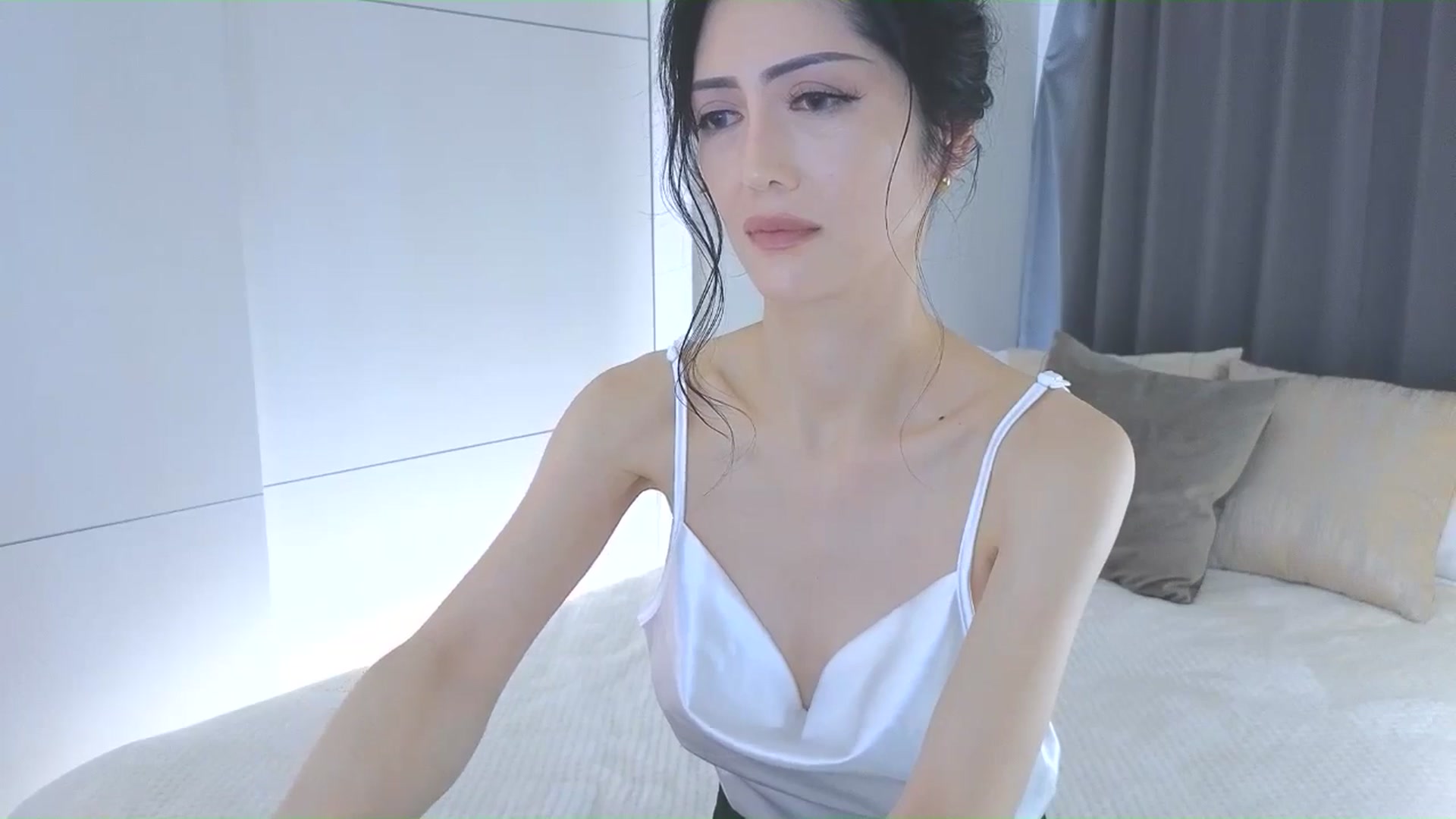 Gallery image thumbnail from Eleah's myfreecams stream on, 01/15/2026, 06:48 image 5 of 20