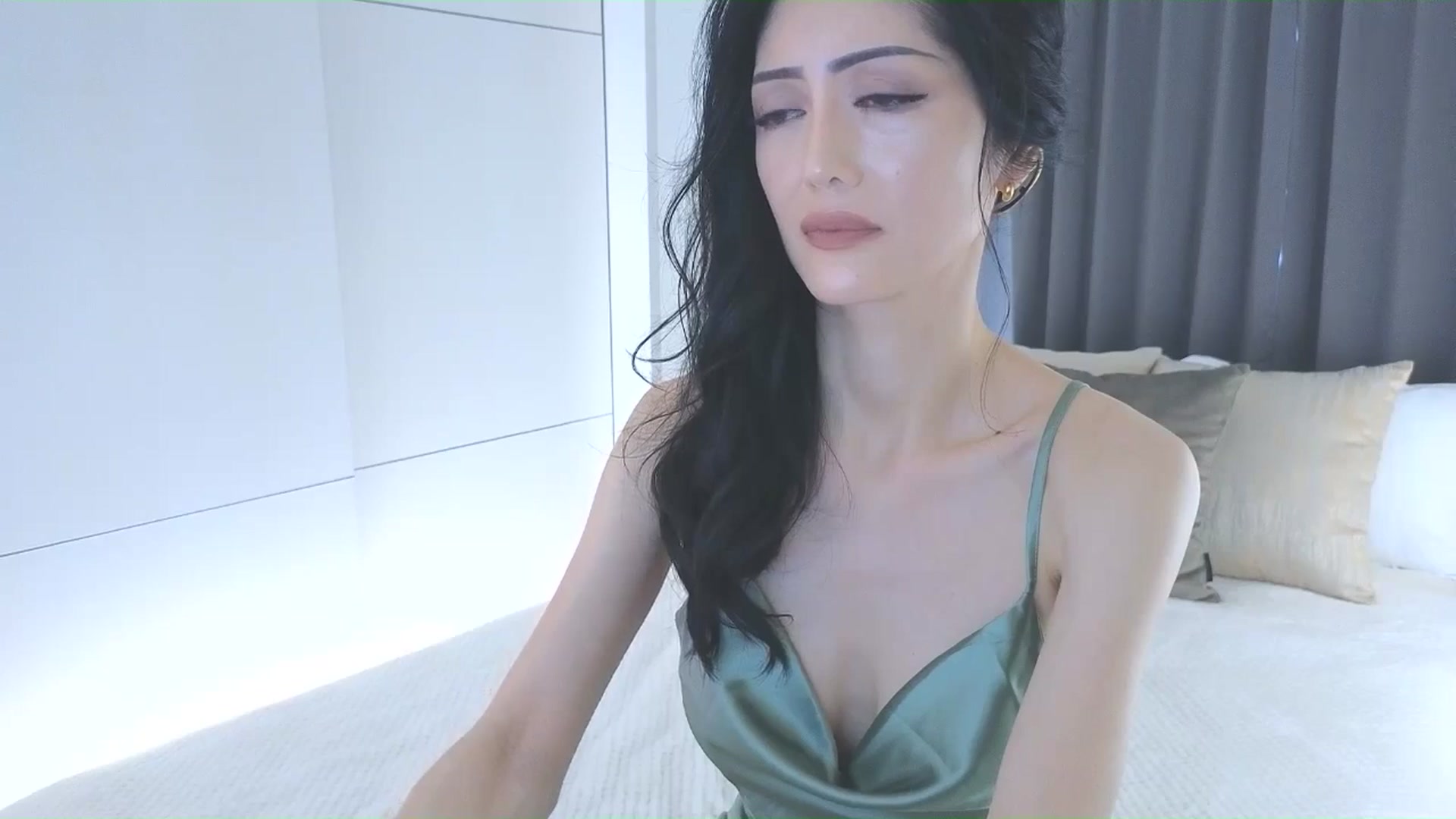 Gallery image thumbnail from Eleah's myfreecams stream on, 01/18/2026, 02:50 image 17 of 20